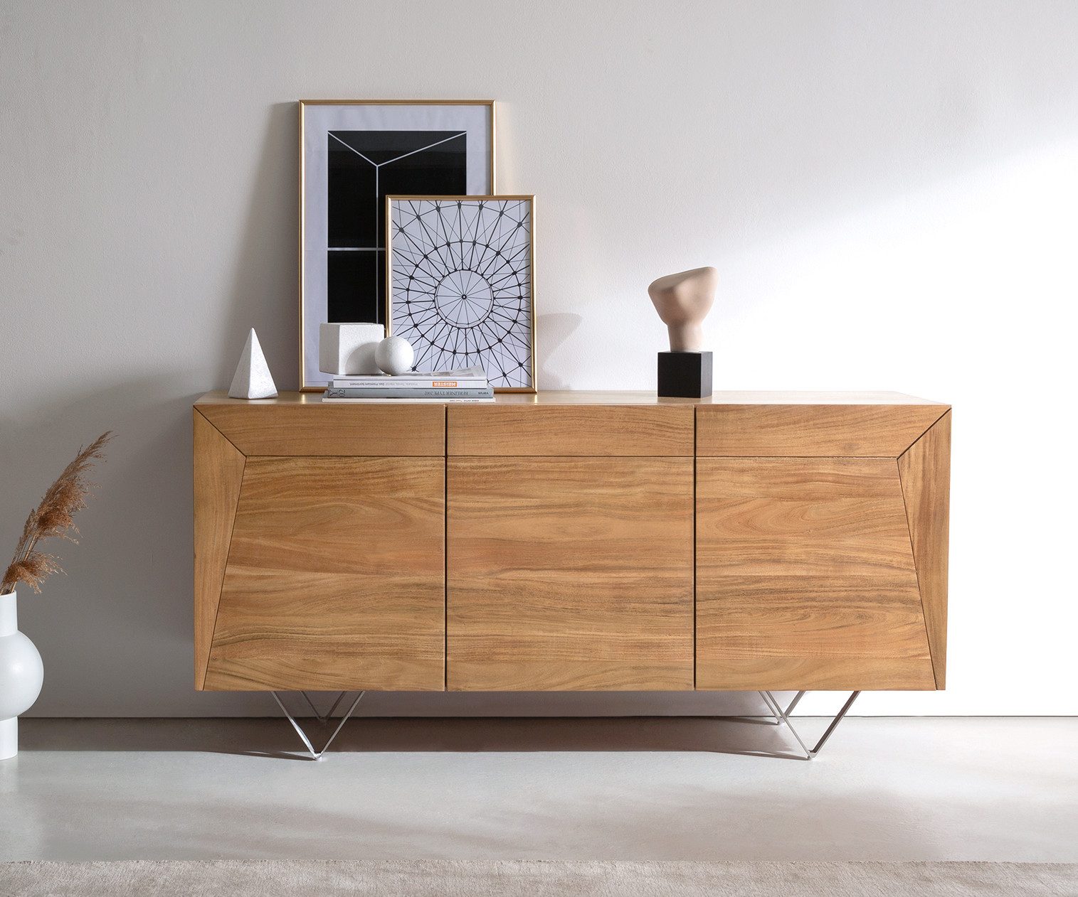 DELIFE Sideboard Kayu, Akazie Natur 145x40x70 cm 3 Türen V-Fuß Sideboard