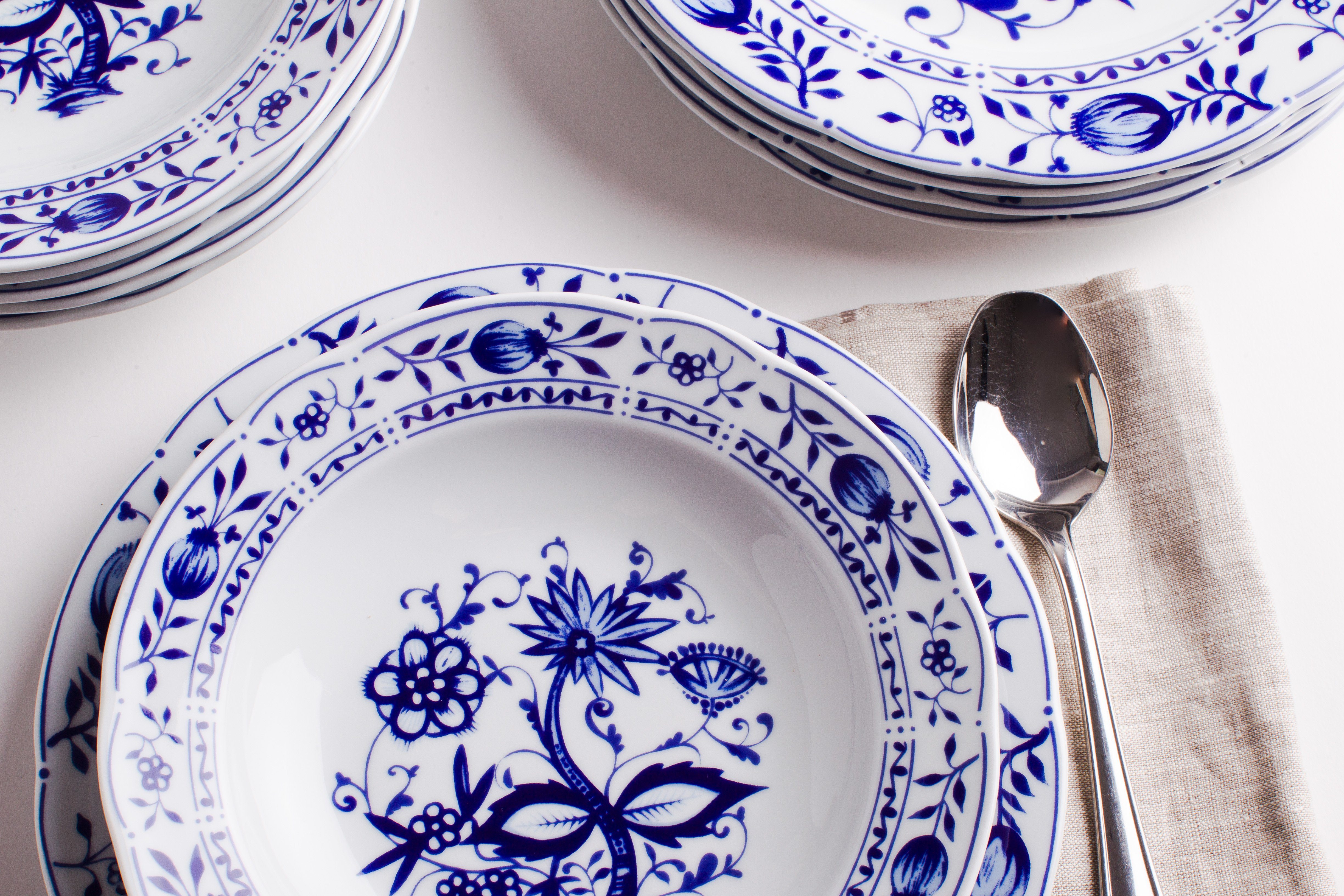 KAHLA Tafelservice Zwiebelmuster 12tlg. (12-tlg), 6 Personen, Porzellan, Made in Germany