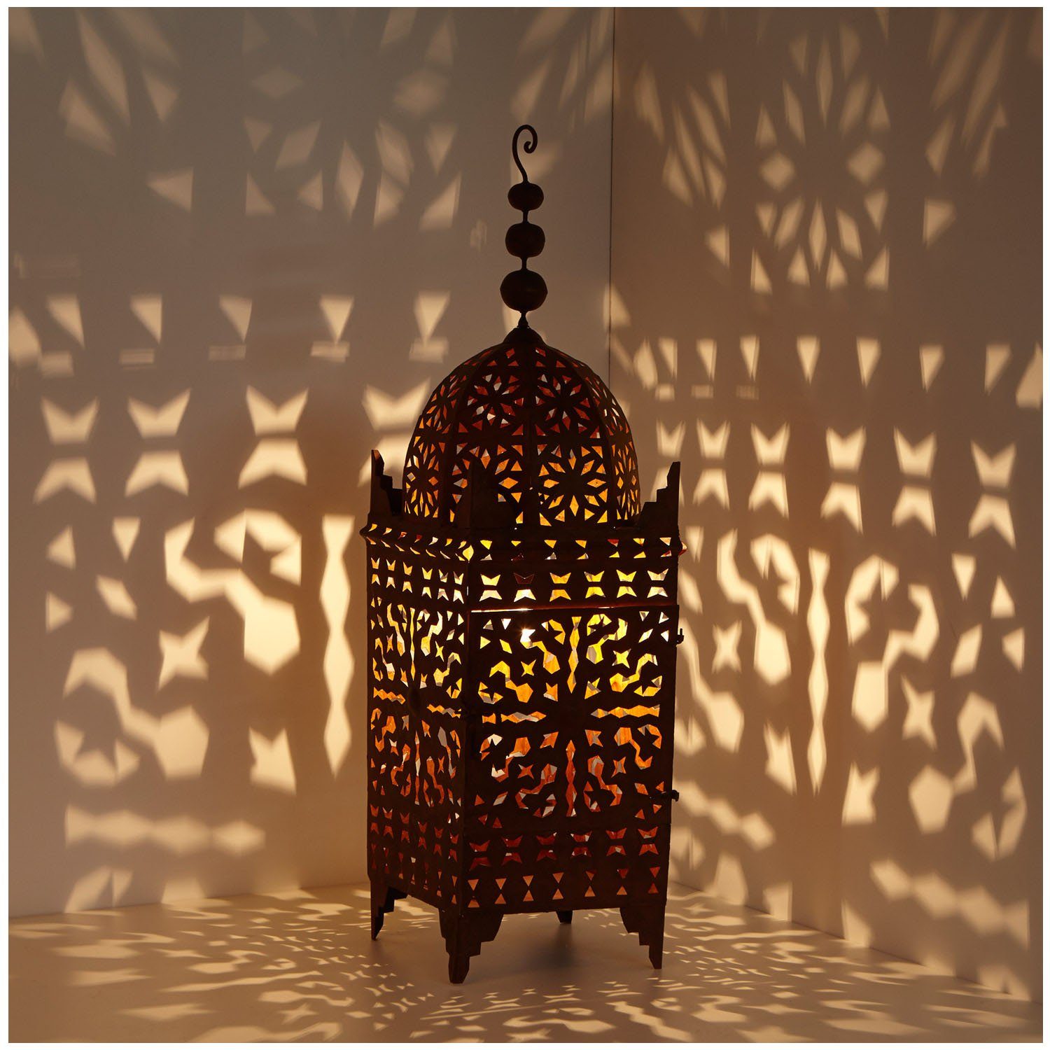 Casa Moro Kerzenlaterne Orientalische Laterne marokkanische Eisenlaterne  Firyal H-110 cm (Windlicht Weihnachten wie aus 1001 Nacht, edelrost-braun,  hängend & stehend), für draußen & Innen, mit Eisen Rost Finish