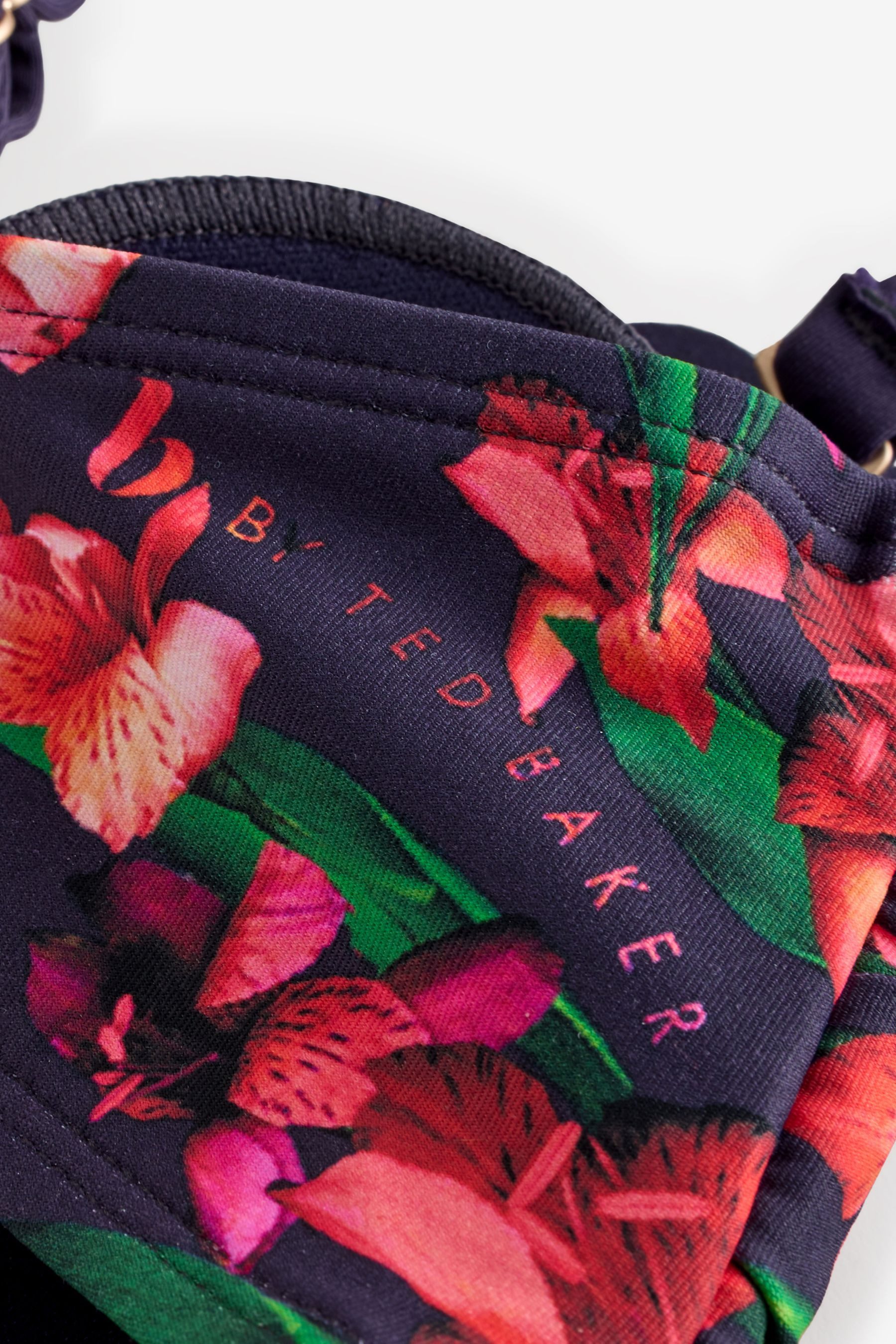 B by Ted Baker Bandeau-Bikini-Top B By Ted Baker Bandeau-Neckholder-Bikinitop (1-St)