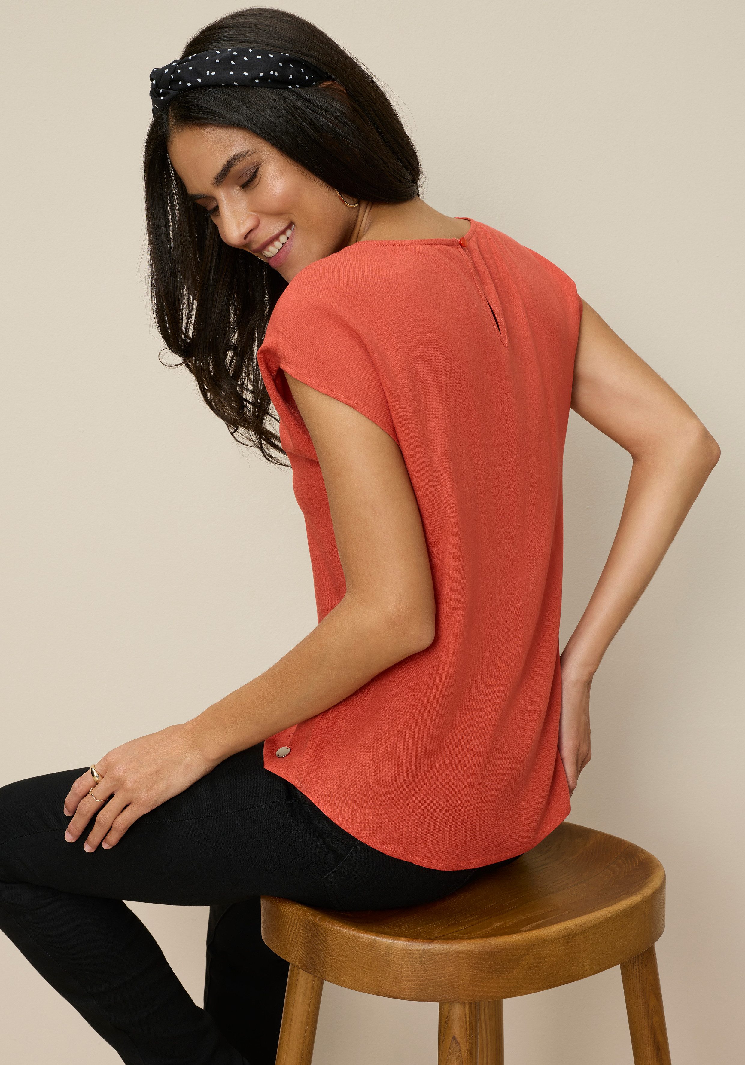 Tamaris Shirtbluse mit abgerundetem Saum günstig online kaufen