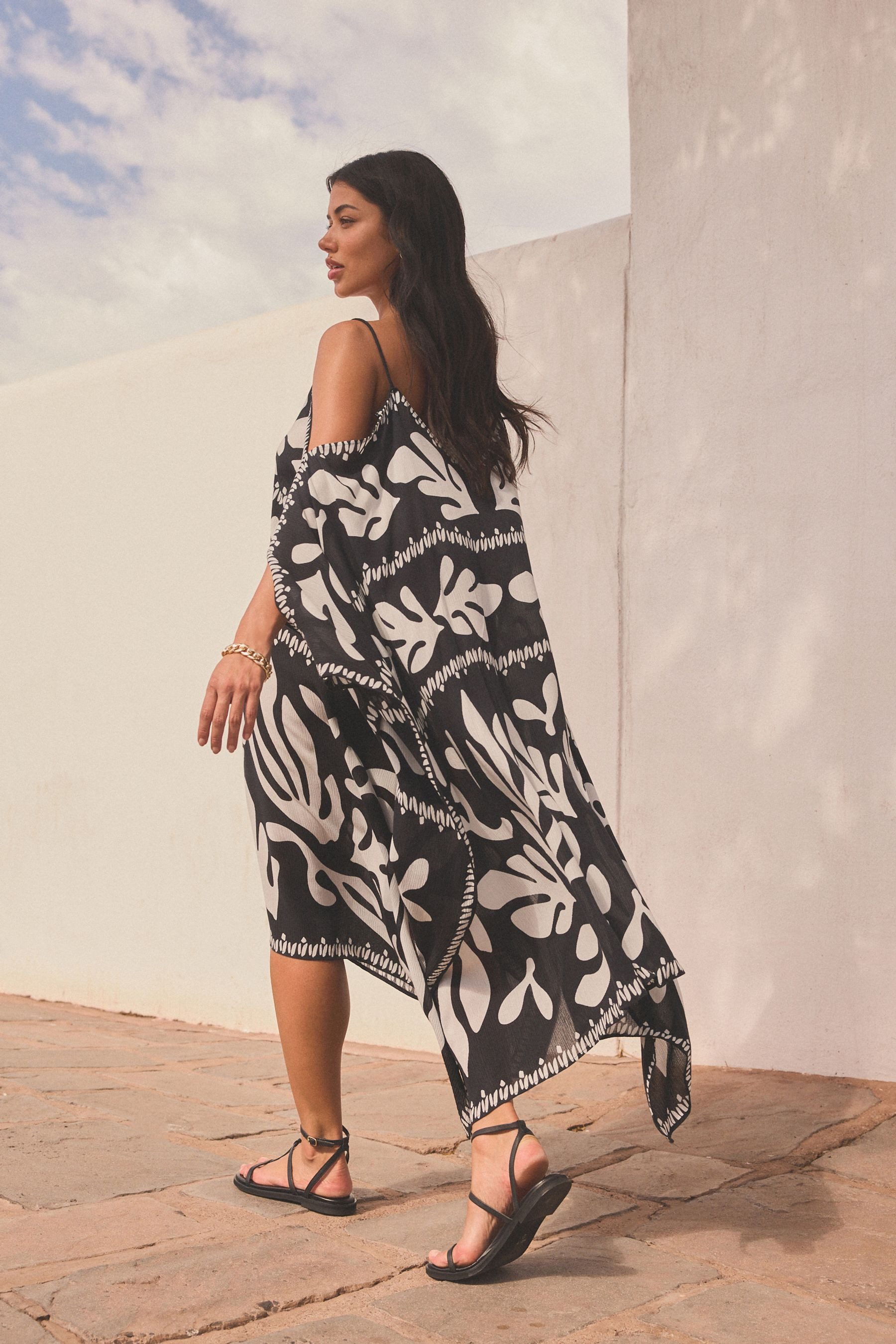 Next Trägerkleid Überwurf mit Schulteraussparung (1-tlg) günstig online kaufen