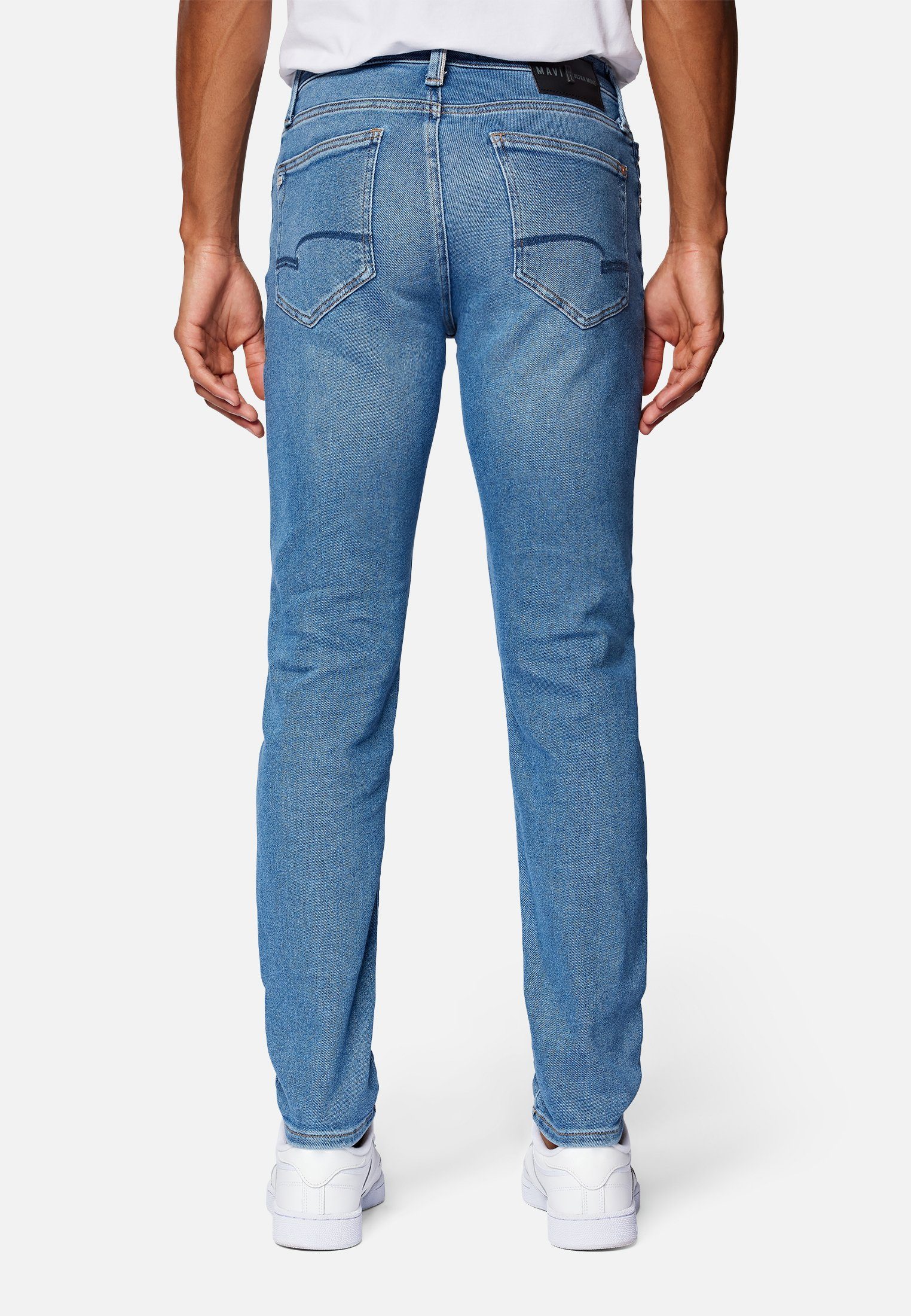 Mavi Tapered-fit-Jeans CHRIS Eng zulaufende Jeans