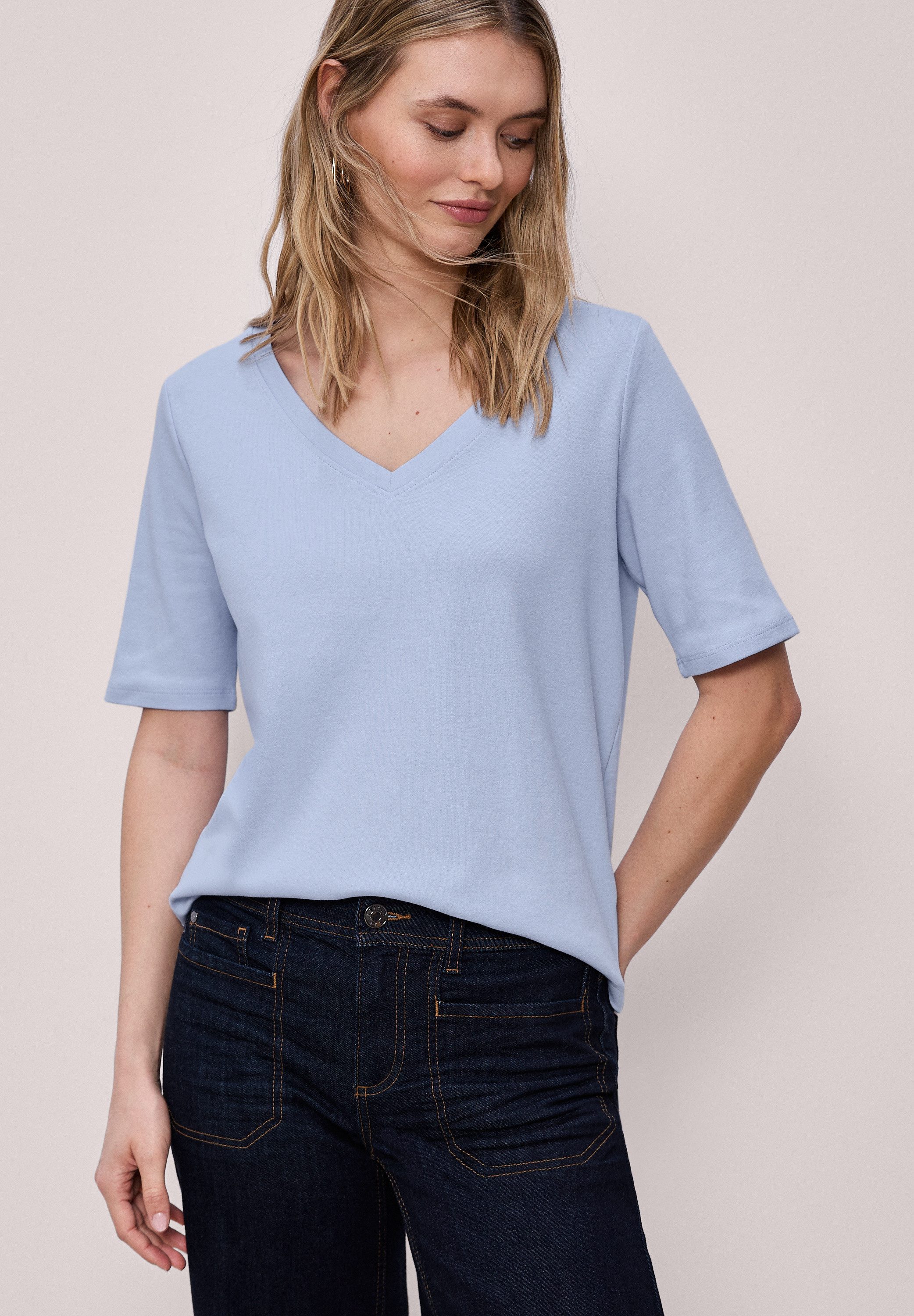 V-Shirt