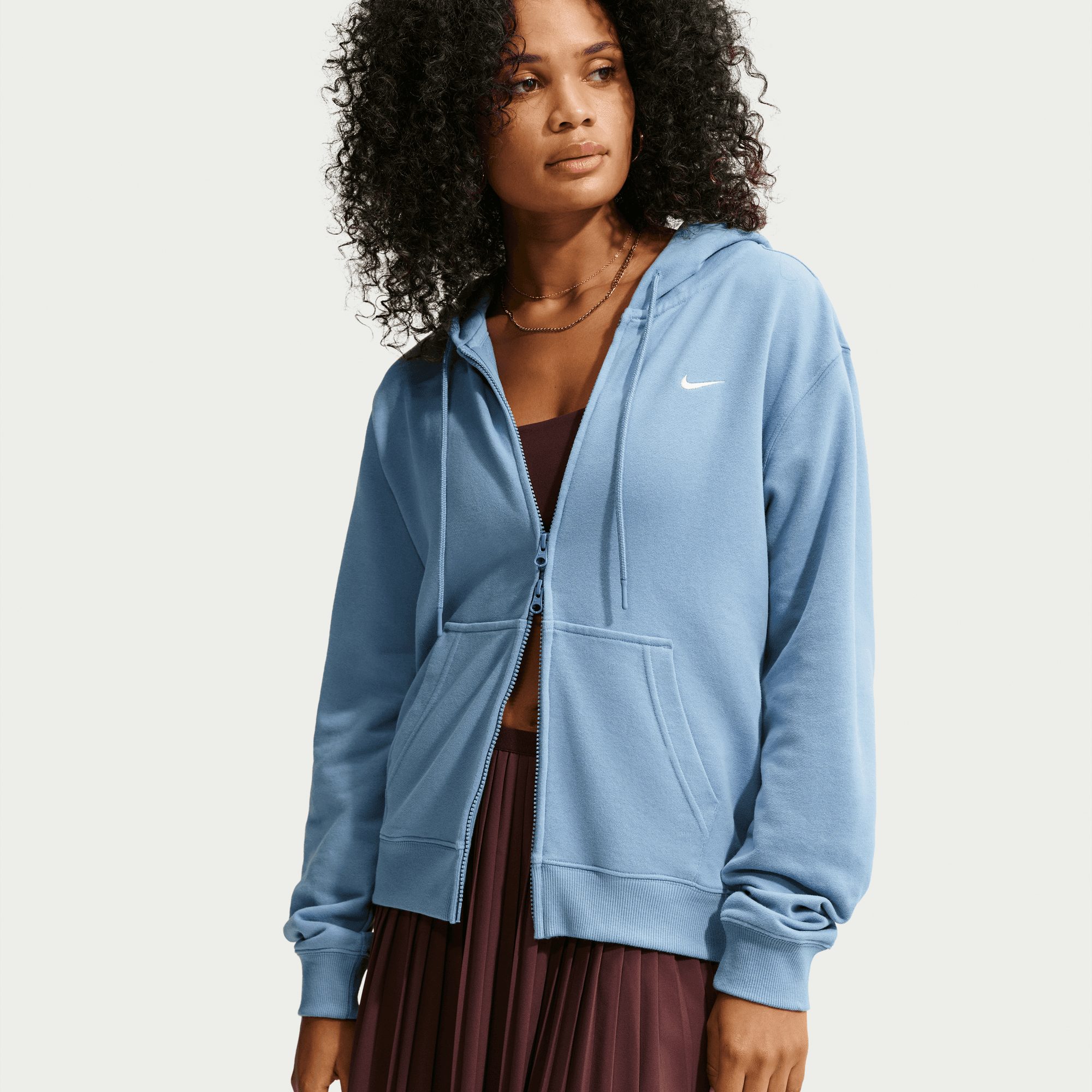 Nike Sportswear Kapuzensweatjacke Nike Studio Fleece Women's Full-Zip Hoodie mit durchgehendem Reißverschluss, für Sportmode und Streetwear