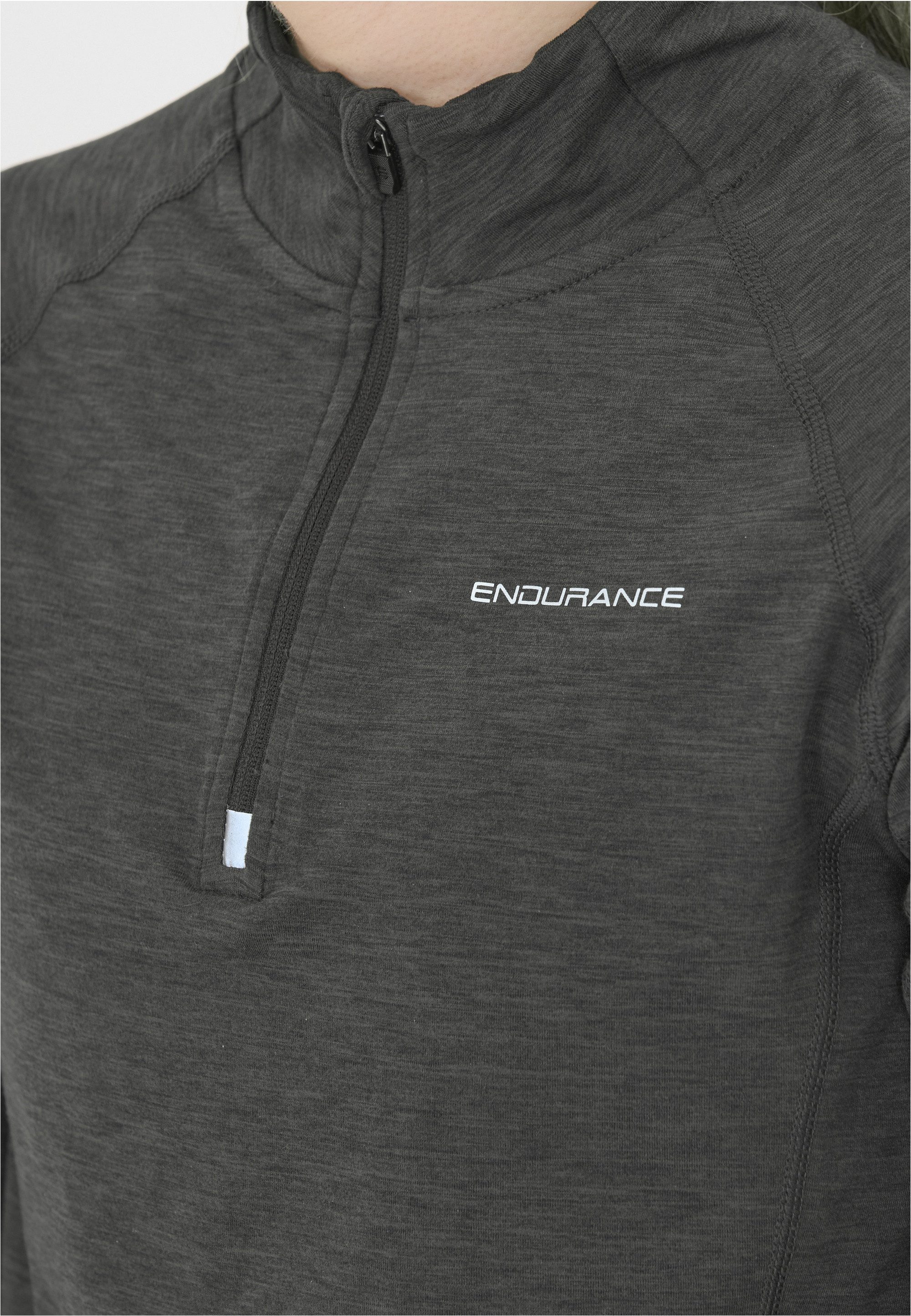 ENDURANCE Funktionsshirt Canna mit cleveren Daumenöffnungen