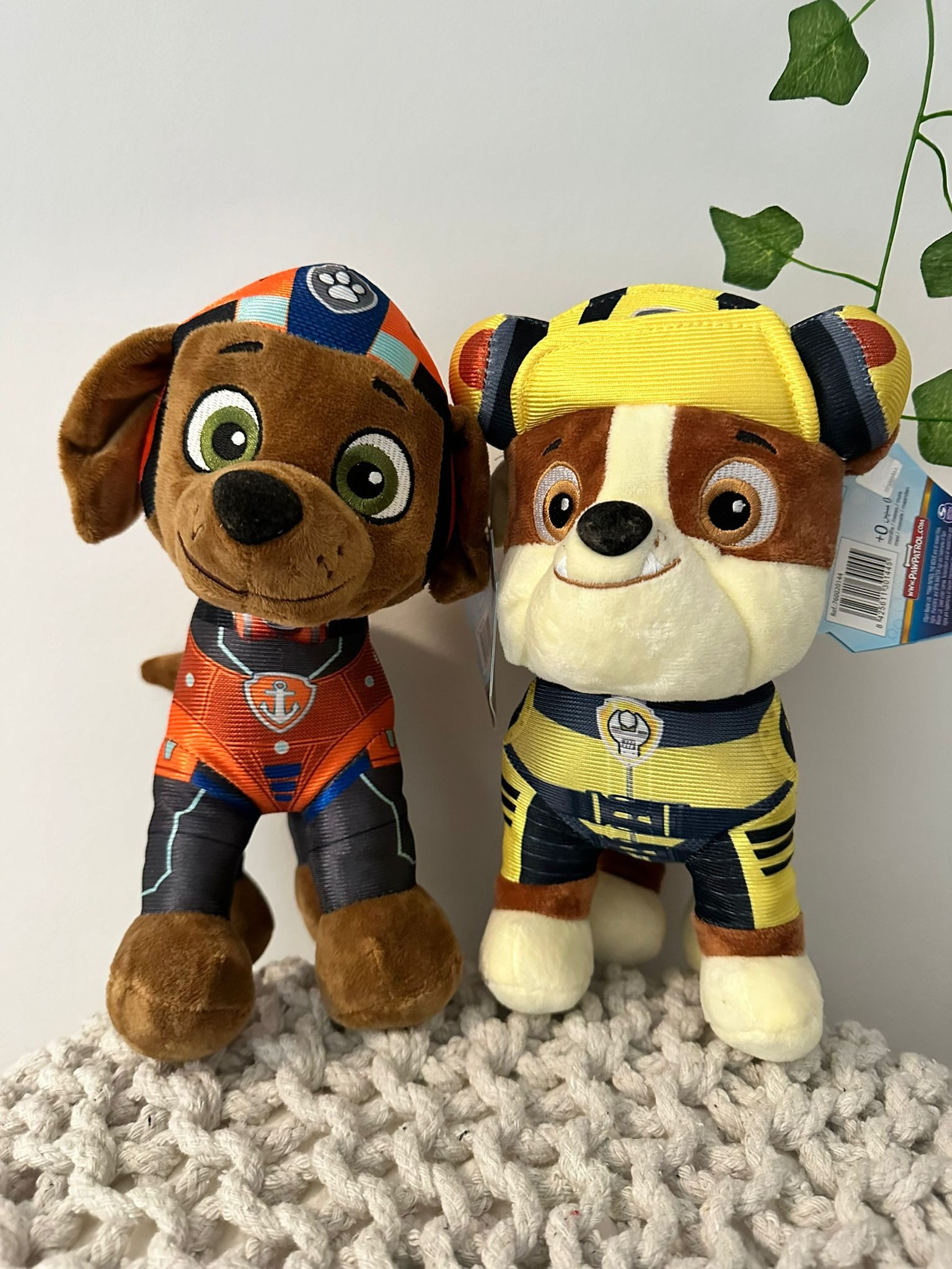 Nickelodeon Kuscheltier Plüsch Paw Patrol Kuscheltier Paw Patrol Plüschtier 27 cm Rubble gelb (1-St), Super weicher Plüsch Stofftier Kuscheltier für Kinder zum spielen