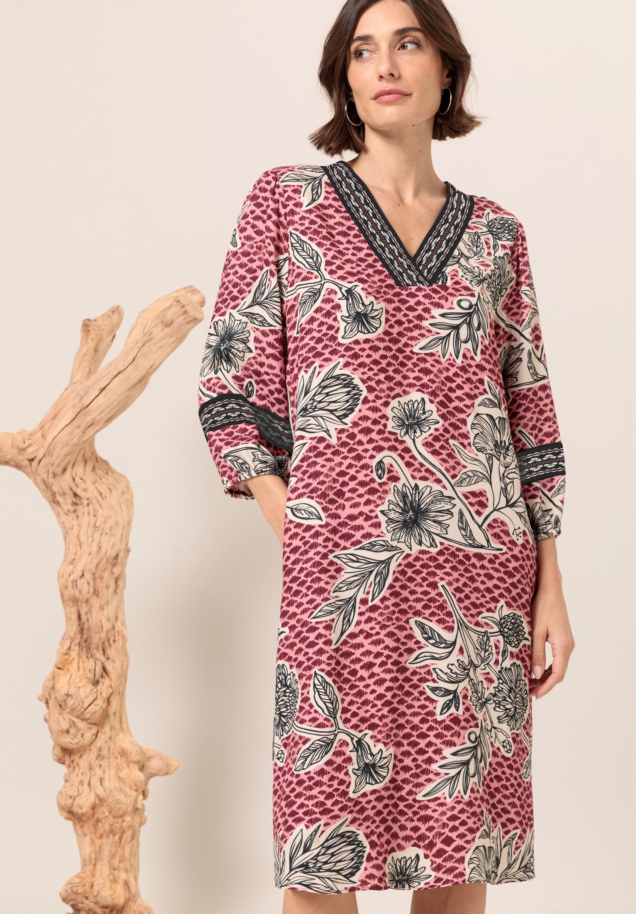 bianca Druckkleid ALESSA mit angesagtem Allover-Dessin in Trendfarben günstig online kaufen