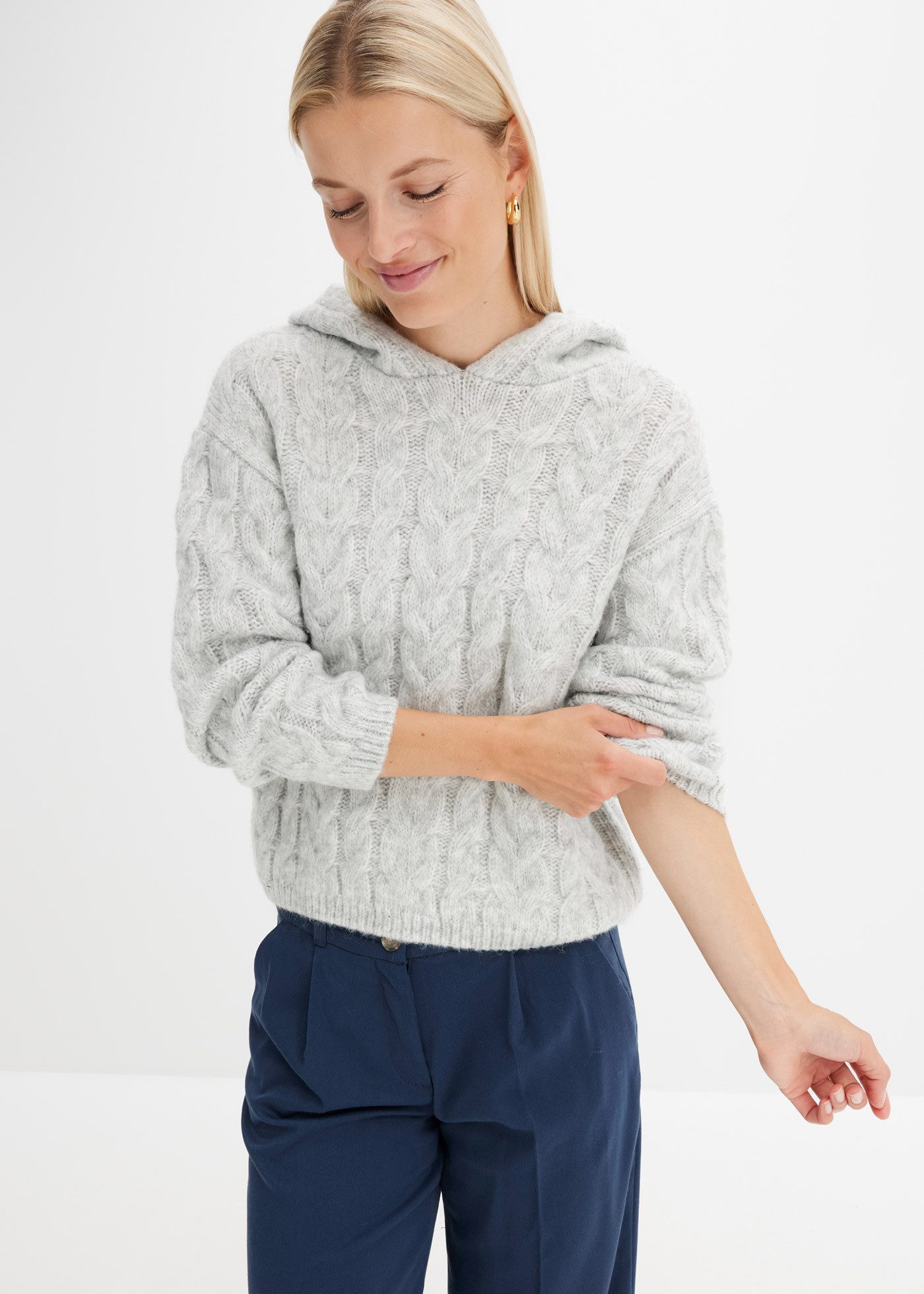 bonprix Strickpullover im kuscheligen Zopfstrickmuster, mit Kapuze, Boxy Passform