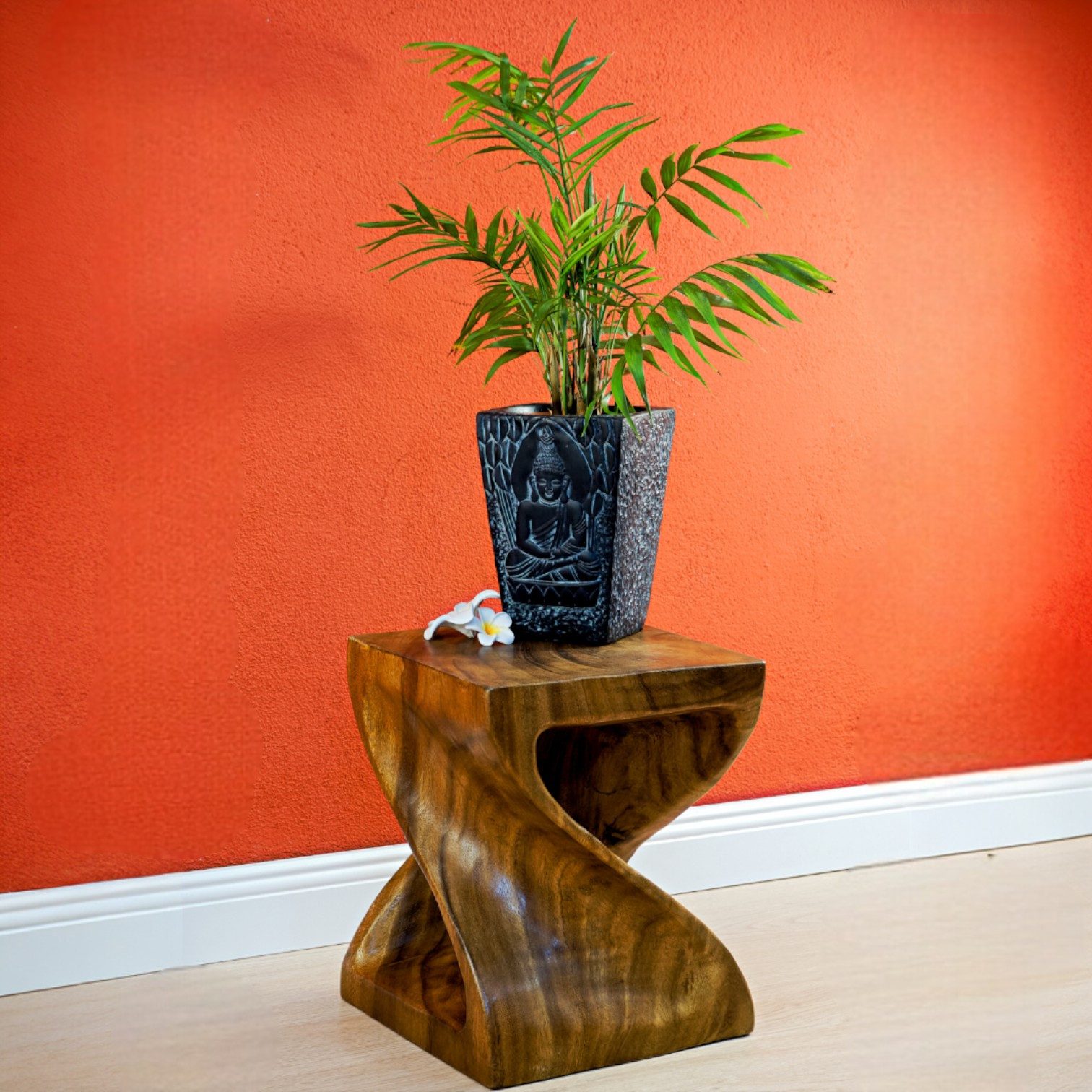 Kinaree Beistelltisch Suar Holz Beistelltisch TWIST, Naturprodukt, Farbauswahl, Akazie Massivholz, Unikate