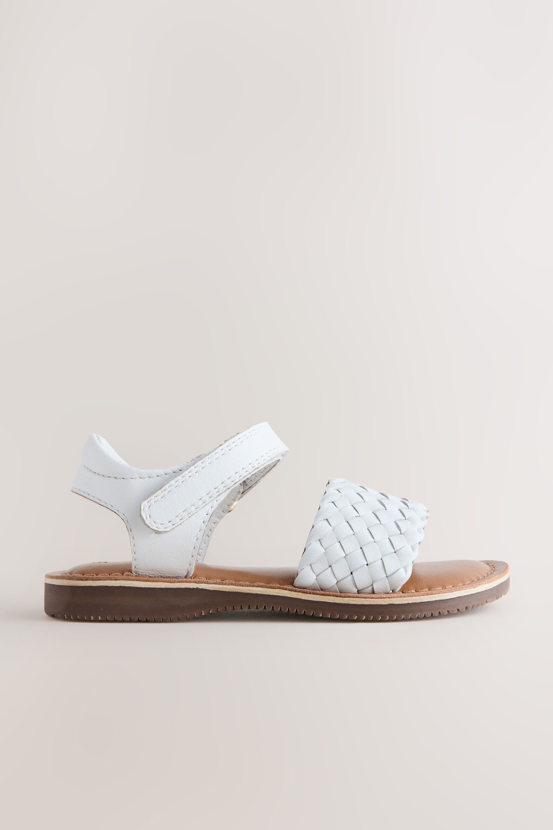 Next Ledersandalen in Flechtoptik mit Klettverschluss Sandale (1-tlg)