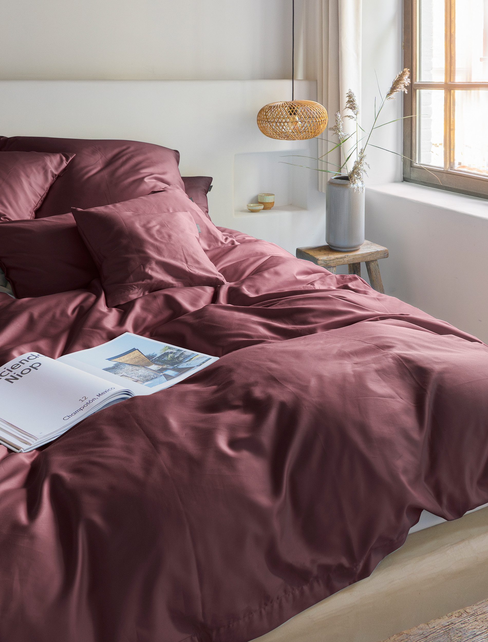 Irisette Bettwäsche Premium Satin Bettwäsche Paris, Mako-Satin, 3 teilig, hochwertige Uni Premium Bettwäsche mit Reißverschluss, 100% Baumwolle