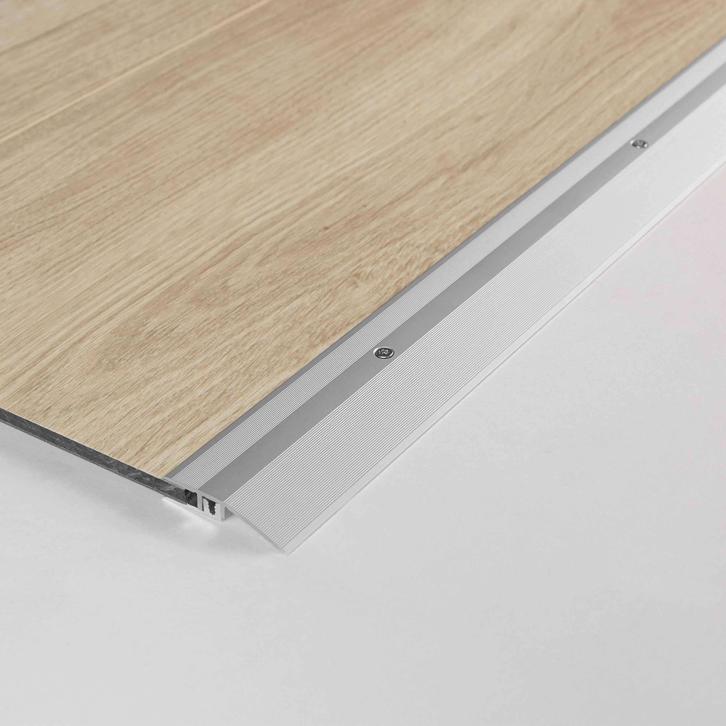 PARADOR Anpassprofil Aluminium eloxiert Silber (Aluminium eloxiert, 1-St., Für Produkte von 4 bis 9 mm), Für einen optimalen Höhenausgleich