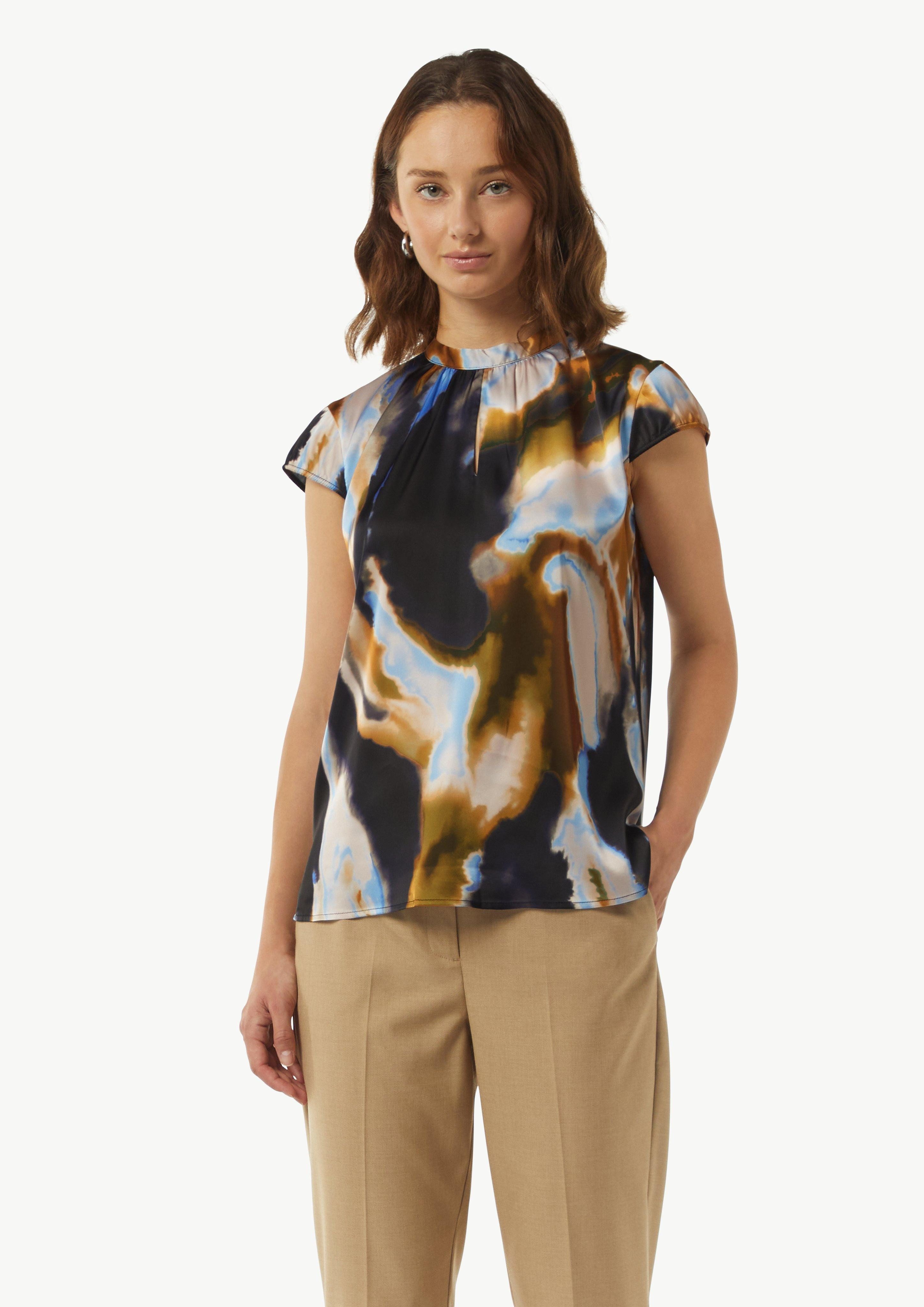 Kurzarmbluse Gemusterte Satin-Bluse mit Cut-out-Detail am Ausschnitt