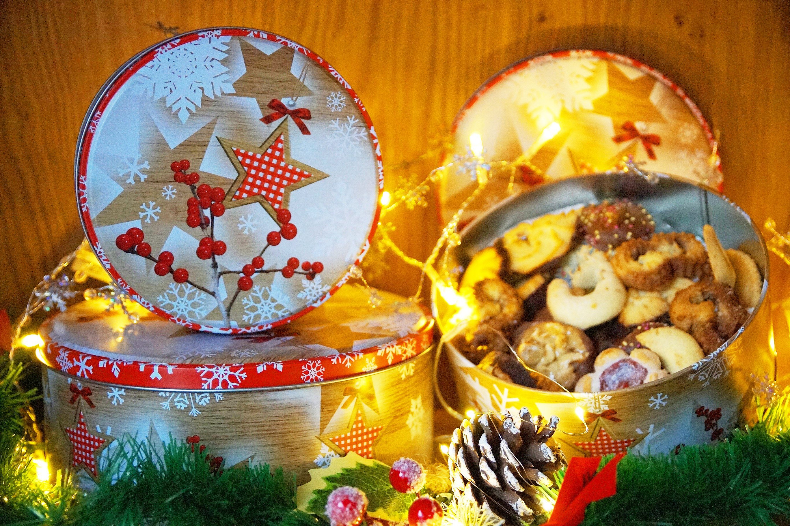 Kamber Office Keksdose Plätzchendose 3er Set Gebäckdose Weihnachten Set Keksdose Sterne