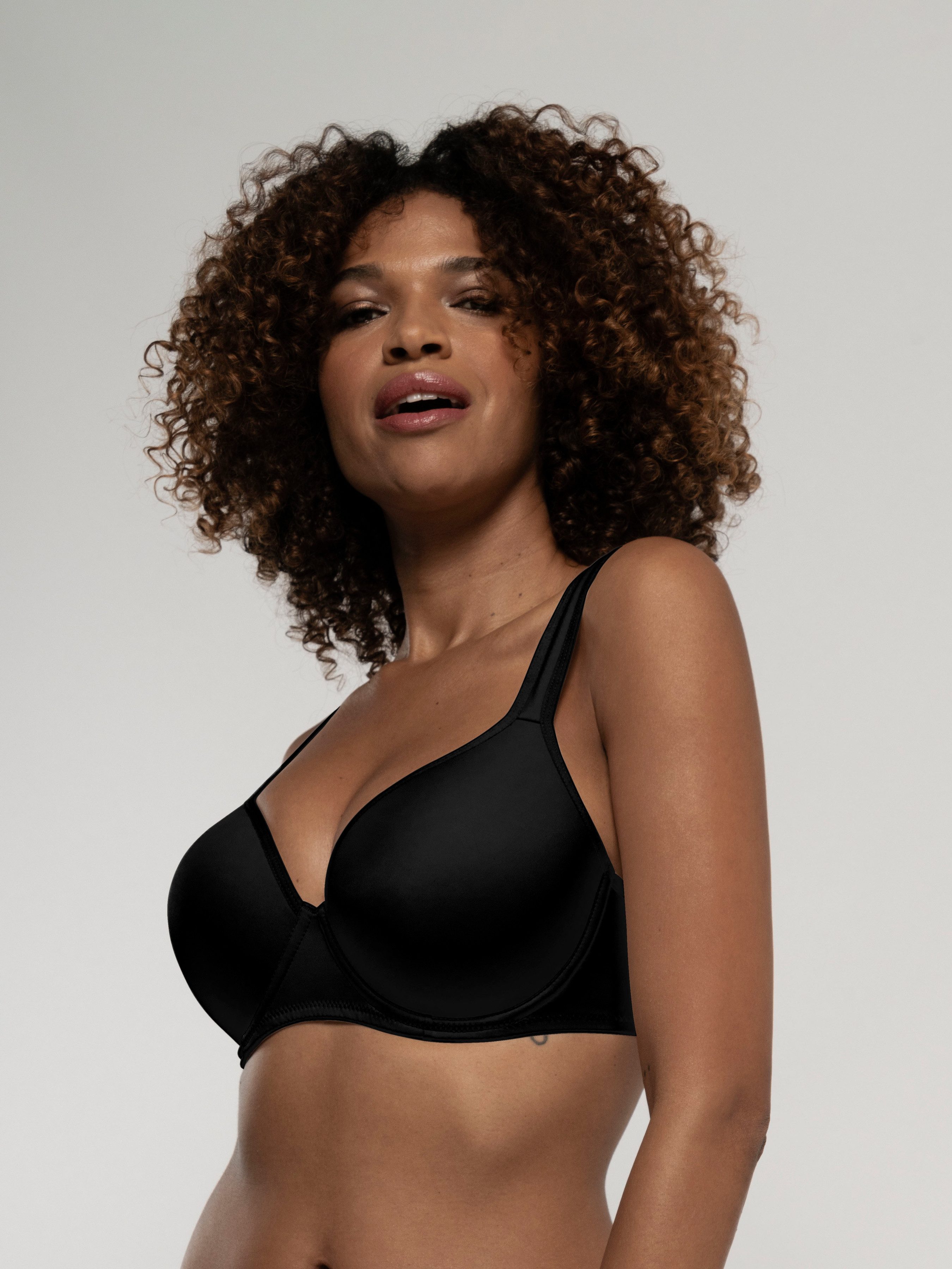 Dorina Bügel-BH Rachel mit Schale, nahtlos vorgeformte Cups, gepolsterte Träger