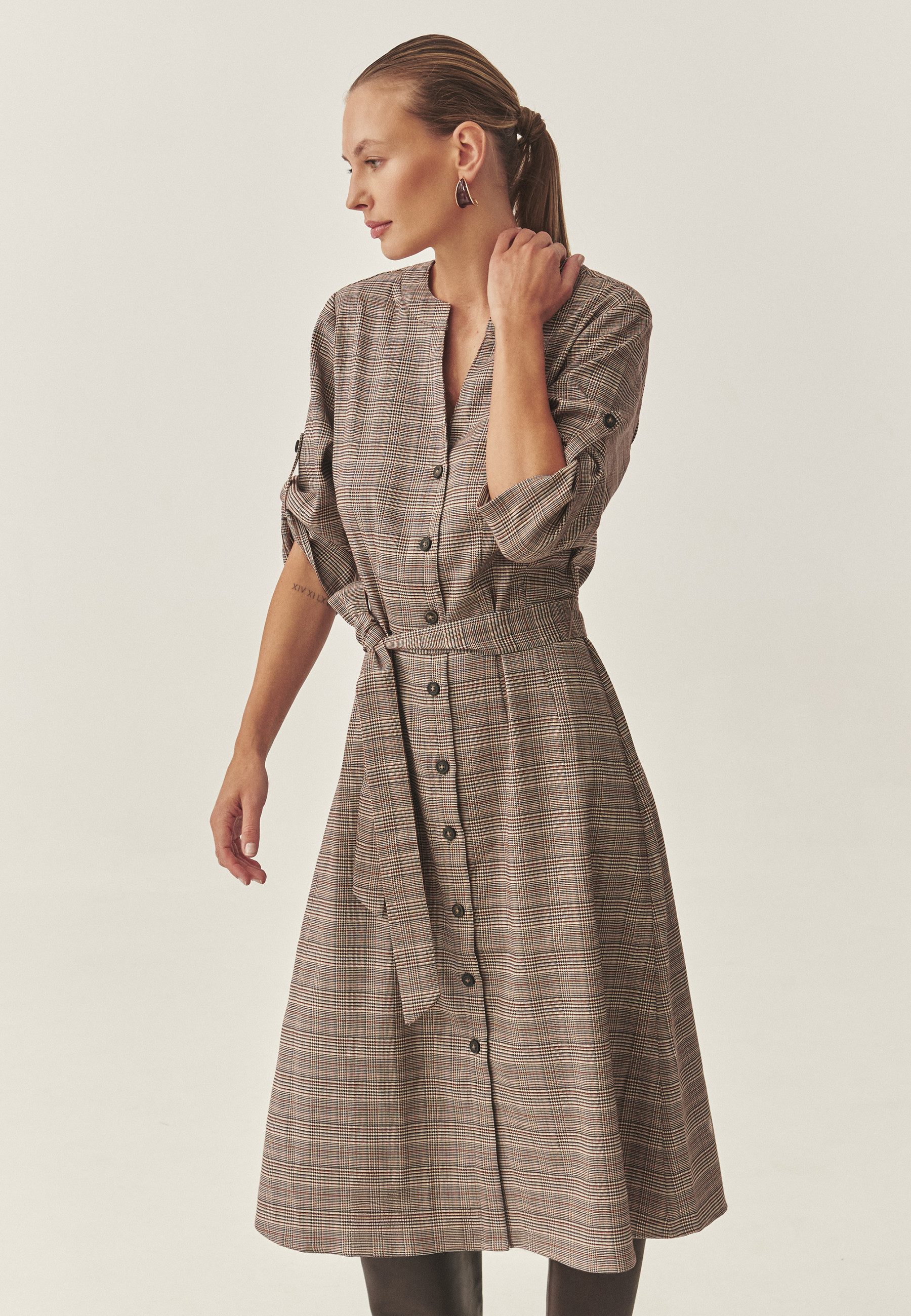 TATUUM Midikleid Kleid Aus Kariertem Stoff - Mankiri