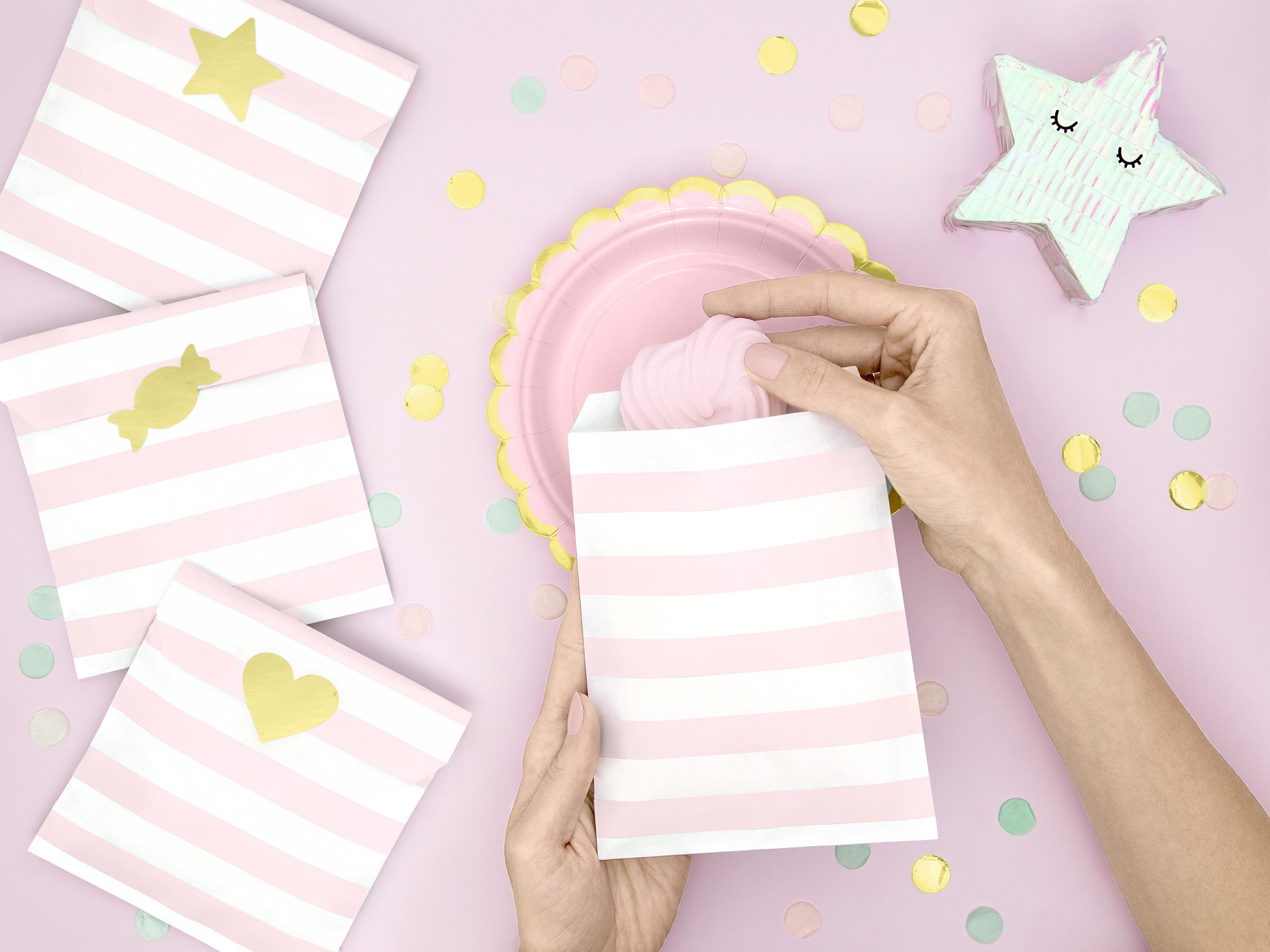 partydeco Geschenkpapier, Papiertüten gestreift mit Aufklebern 13x14cm 6er Set Weiß / Rosa