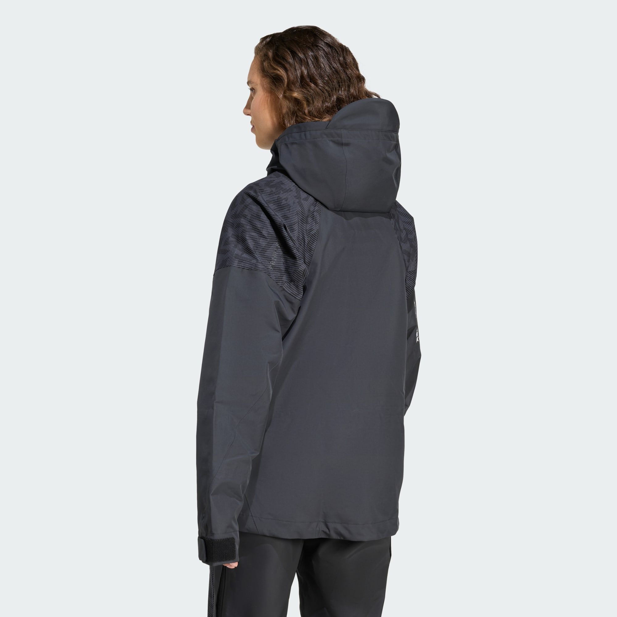 adidas TERREX Winterjacke TERREX XPERIOR HYBRID PRIMEKNIT CLIMAPROOF+ JACKE (1-St)