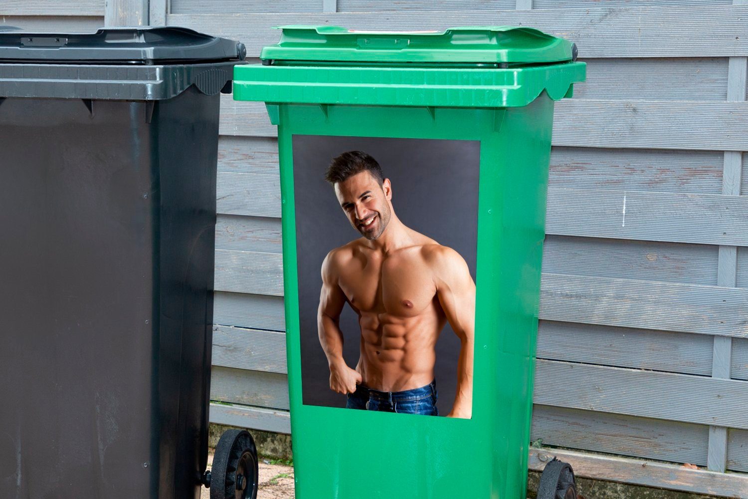 ohne St), Container, Hemd Porträt muskulösen Mülleimer-aufkleber, Mülltonne, Mannes Abfalbehälter (1 MuchoWow Wandsticker Sticker, eines