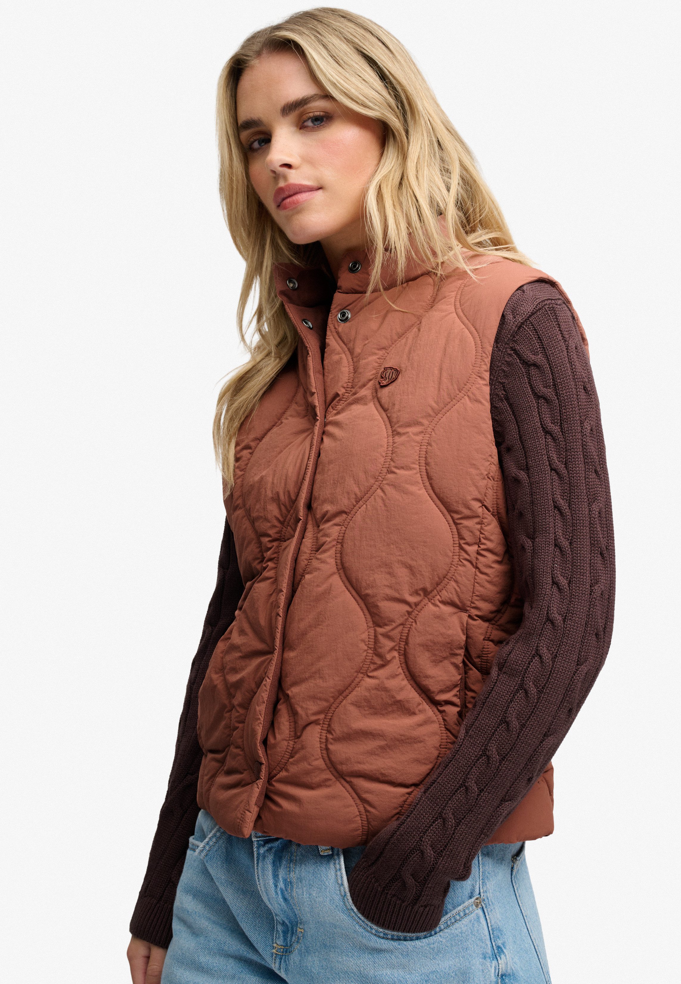 Superdry Steppweste ONION QUILT CRINKLE SNAP GILET aus Nylon, Slim Fit, mit Reißverschluss, in normaler Länge