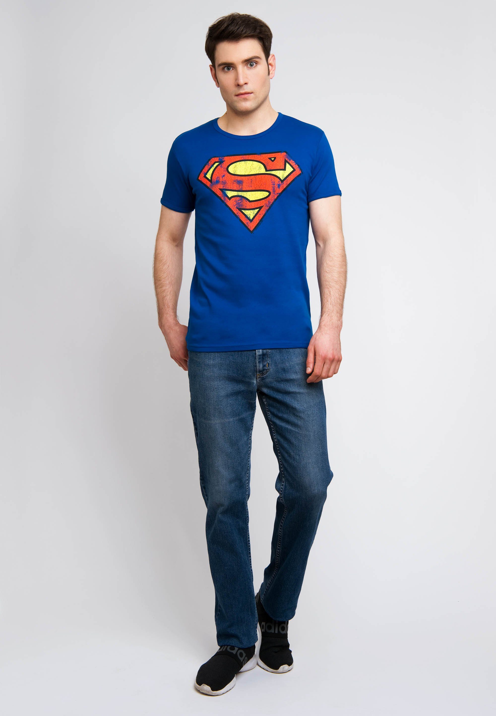 LOGOSHIRT T-Shirt Superman mit lässigem Retro-Print