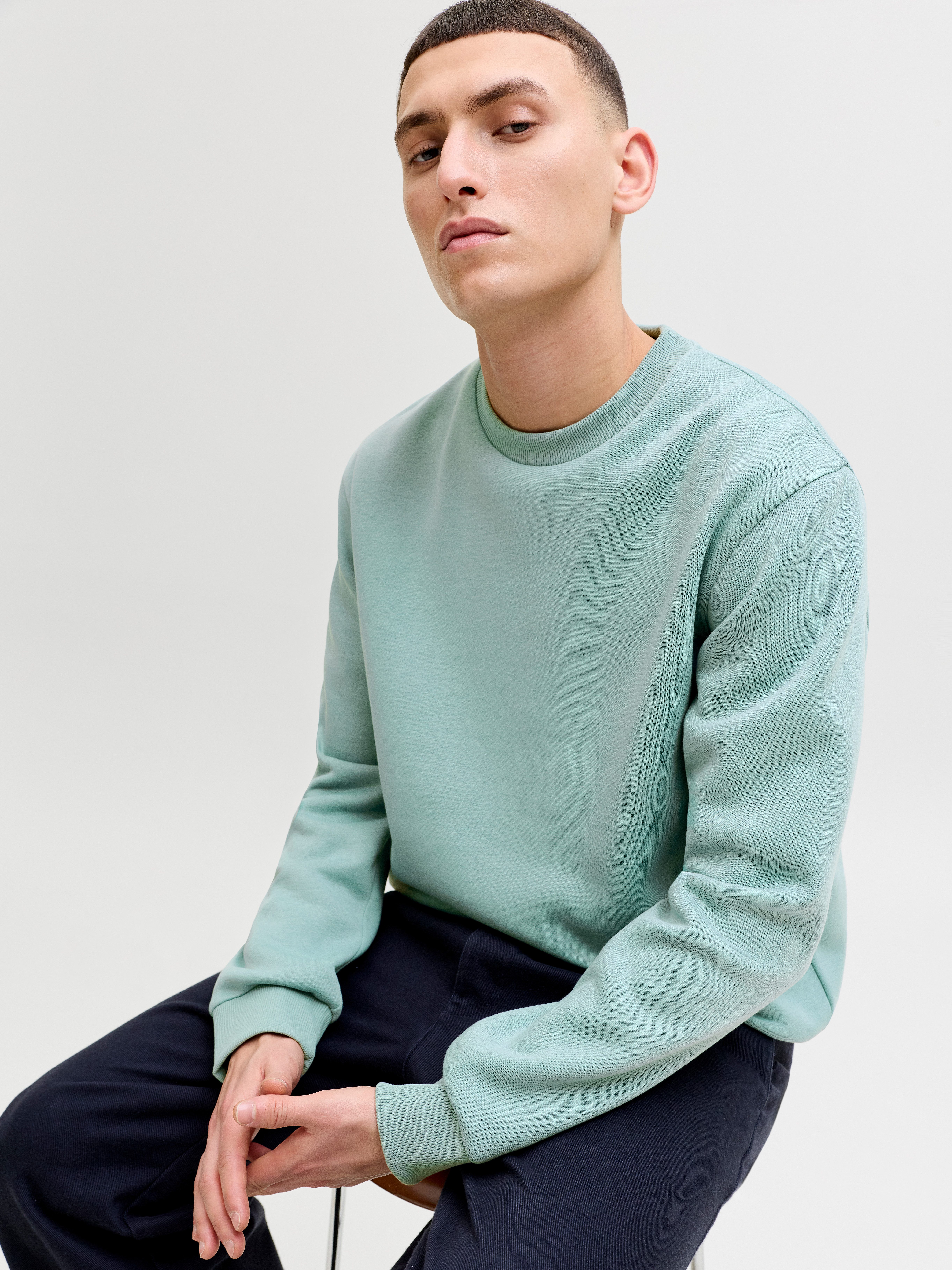 Jack & Jones Sweatshirt JJEBRADLEY mit Rippbündchen für Alltag und Freizeit günstig online kaufen