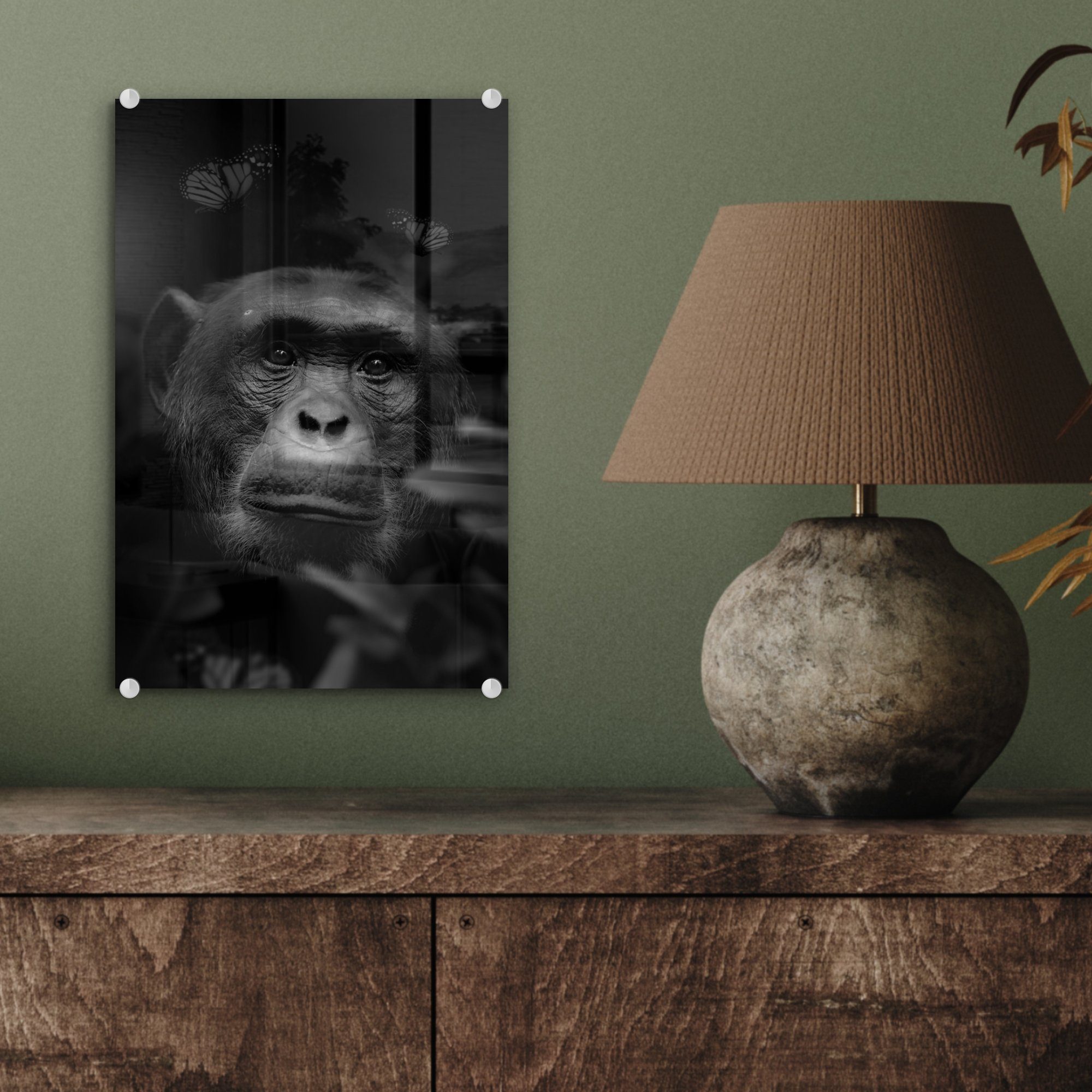 Foto Schmetterlingen bunt Glasbilder schwarz Wandbild St), MuchoWow - und, auf (1 - eines Glas im - Glas Wanddekoration Bilder auf mit Dschungel - Affen Porträt Acrylglasbild