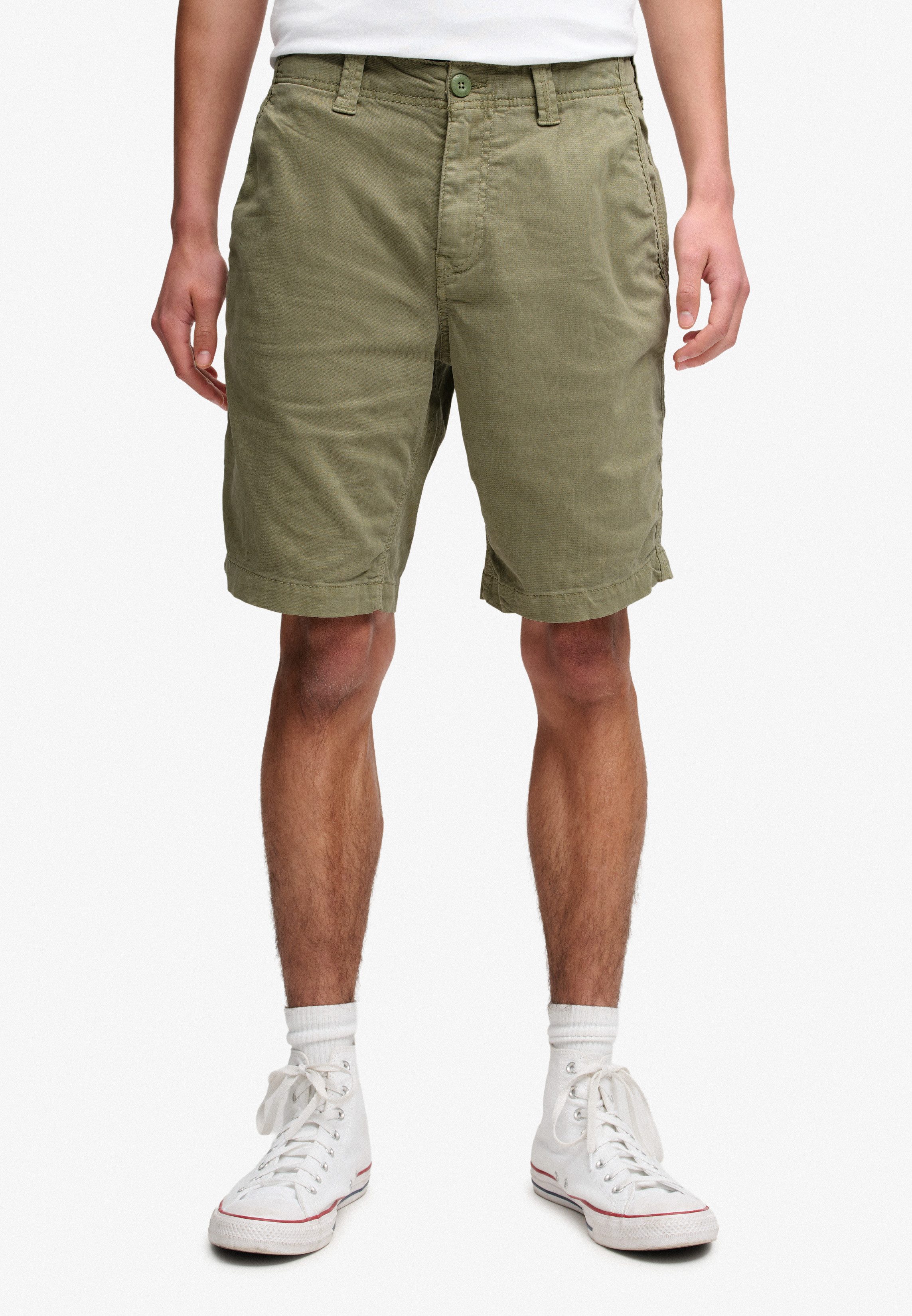 Superdry Chinoshorts UTILITY CHINO SHORT mit Baumwollmischung, Relaxed Fit, knielang, aus Webmaterial