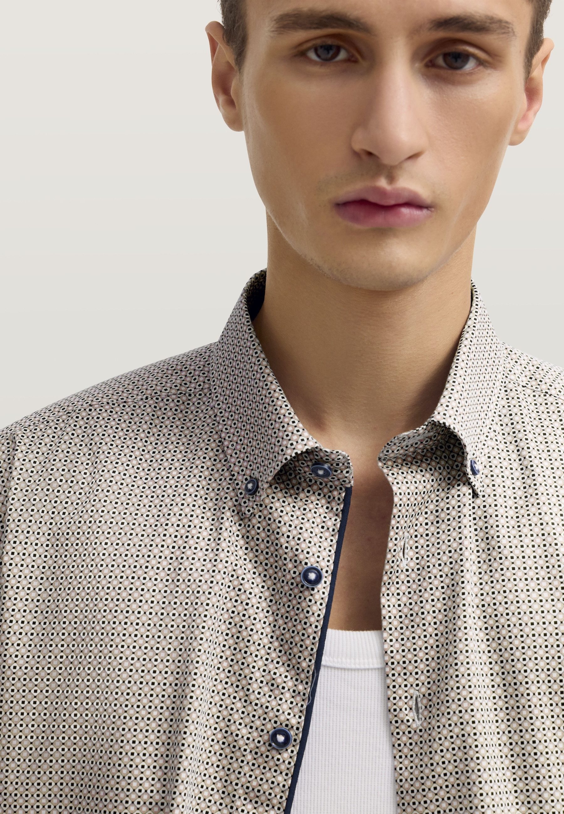 bugatti Kurzarmhemd Modern Fit gestreift aus Baumwolle