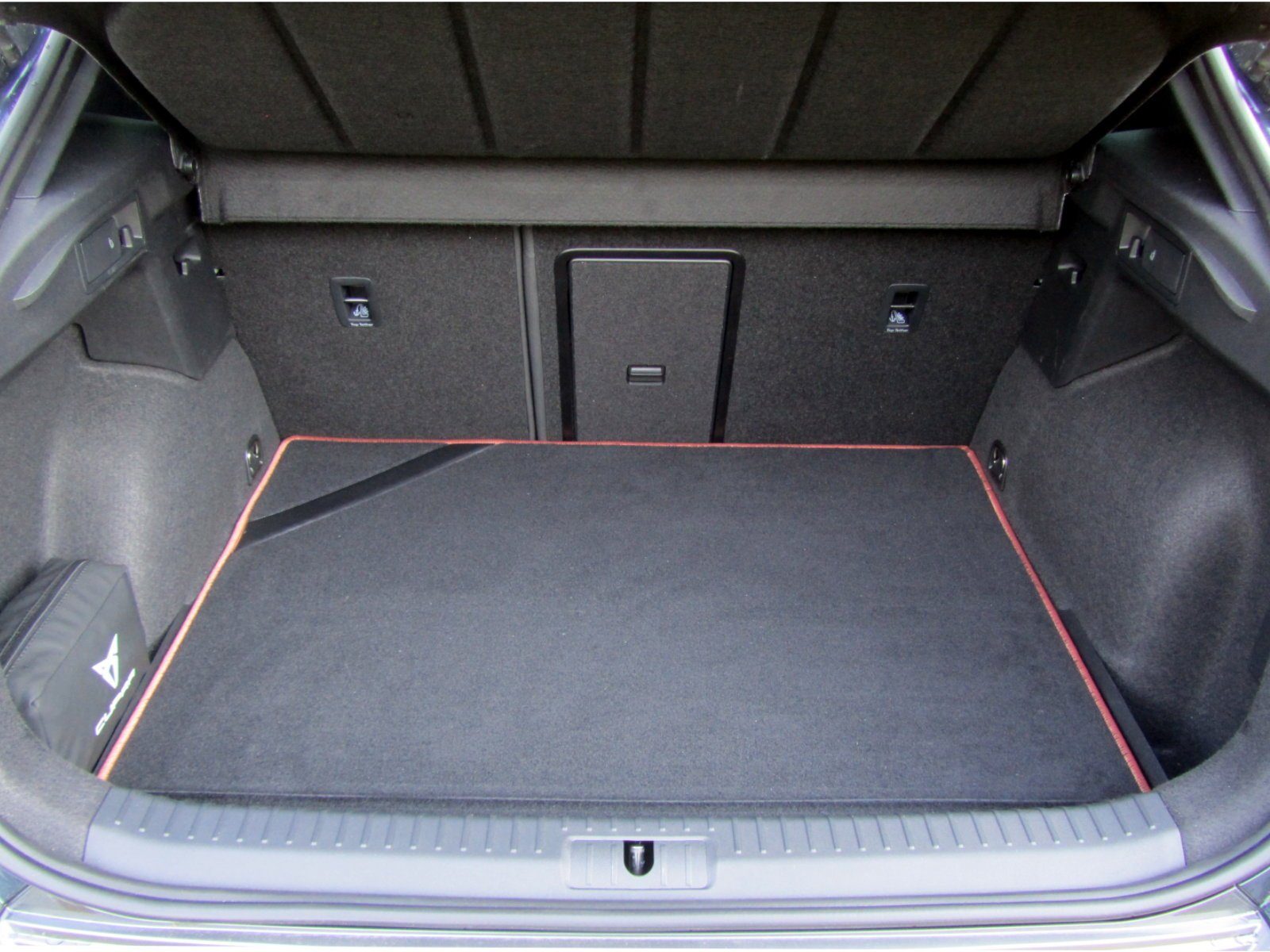 Kofferraummatte für Cupra Formentor aus Teppich oder Gummi