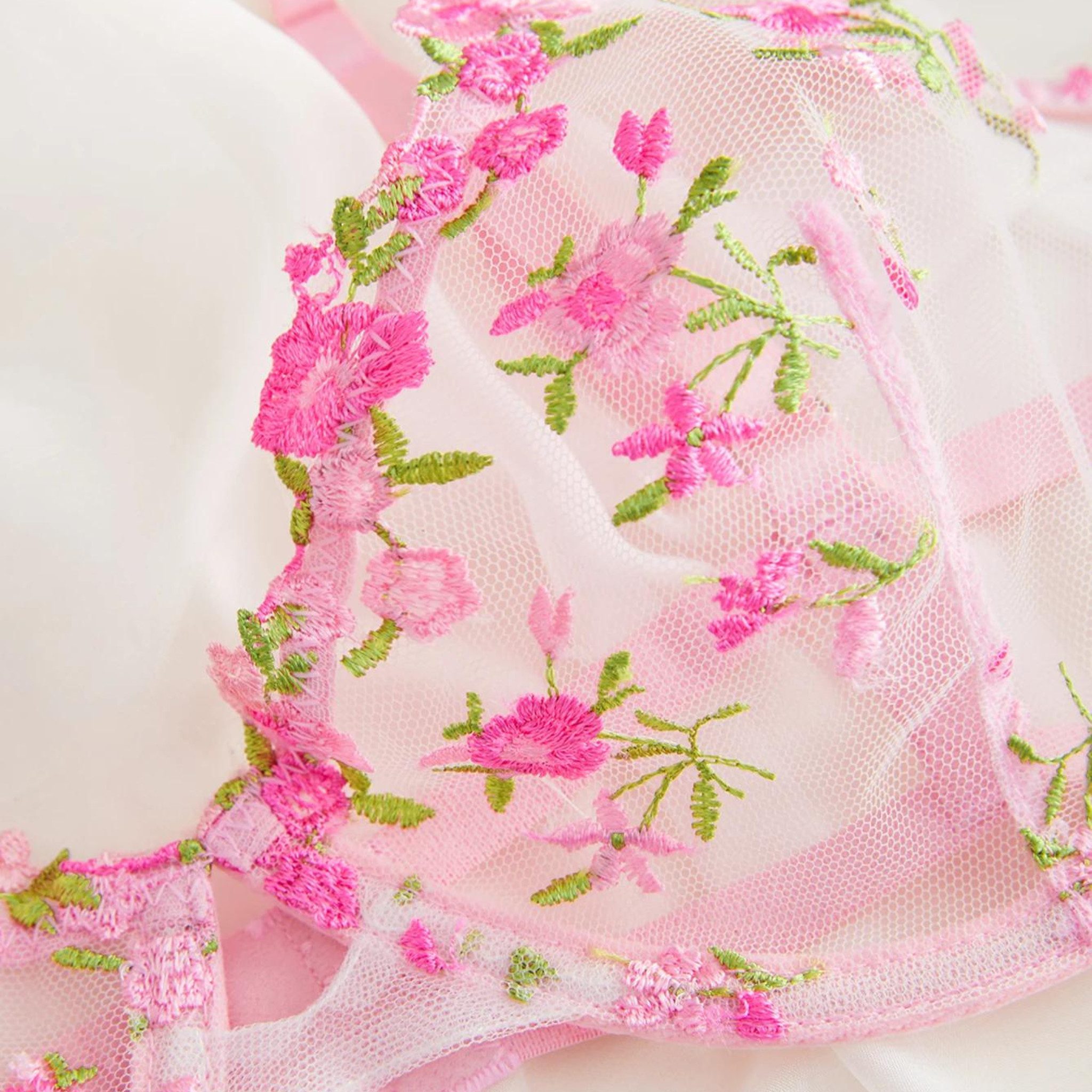 NEXORA Tanga String Tanga BH Set, Dessous, Lingerie (Komplett-Set) Lingerie Set, bestehend aus Hose & Oberteil