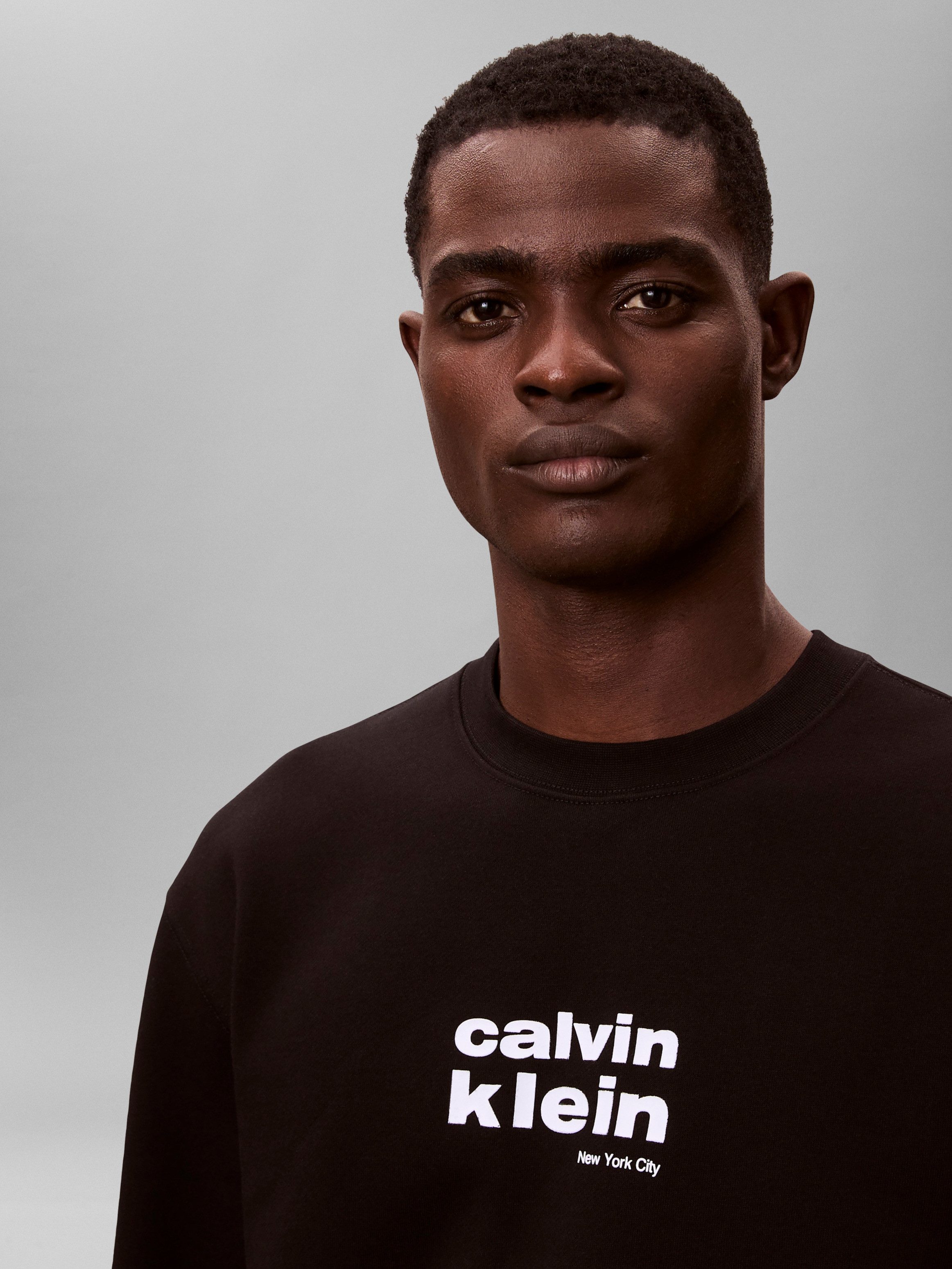 Calvin Klein Sweatshirt Regular fit, mit Rundhalsausschnitt