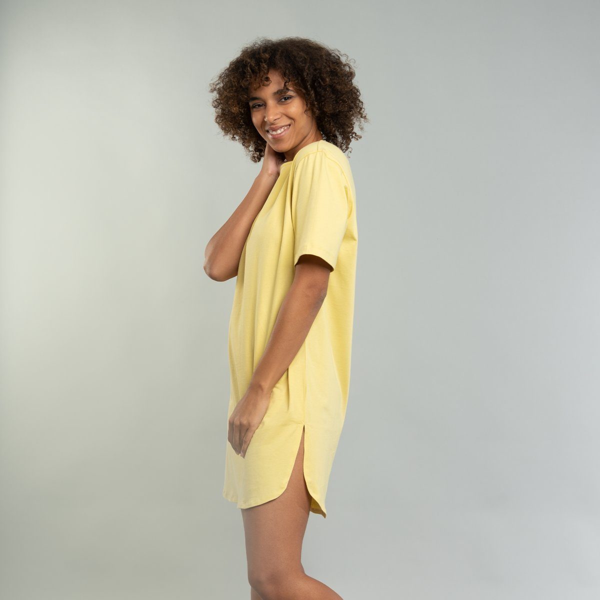 LIVING CRAFTS Nachthemd BERIT Angenehme Midi-Länge mit körperumspielender Schnittform Butter