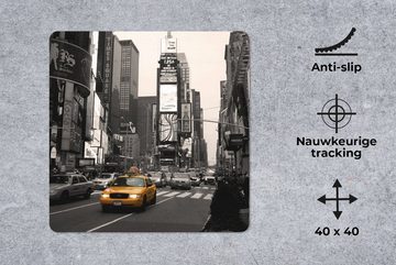 MuchoWow Gaming Mauspad Times Square - Taxi - Gelb (1-St), Mousepad mit Rutschfester Unterseite, Gaming, 40x40 cm, XXL, Großes