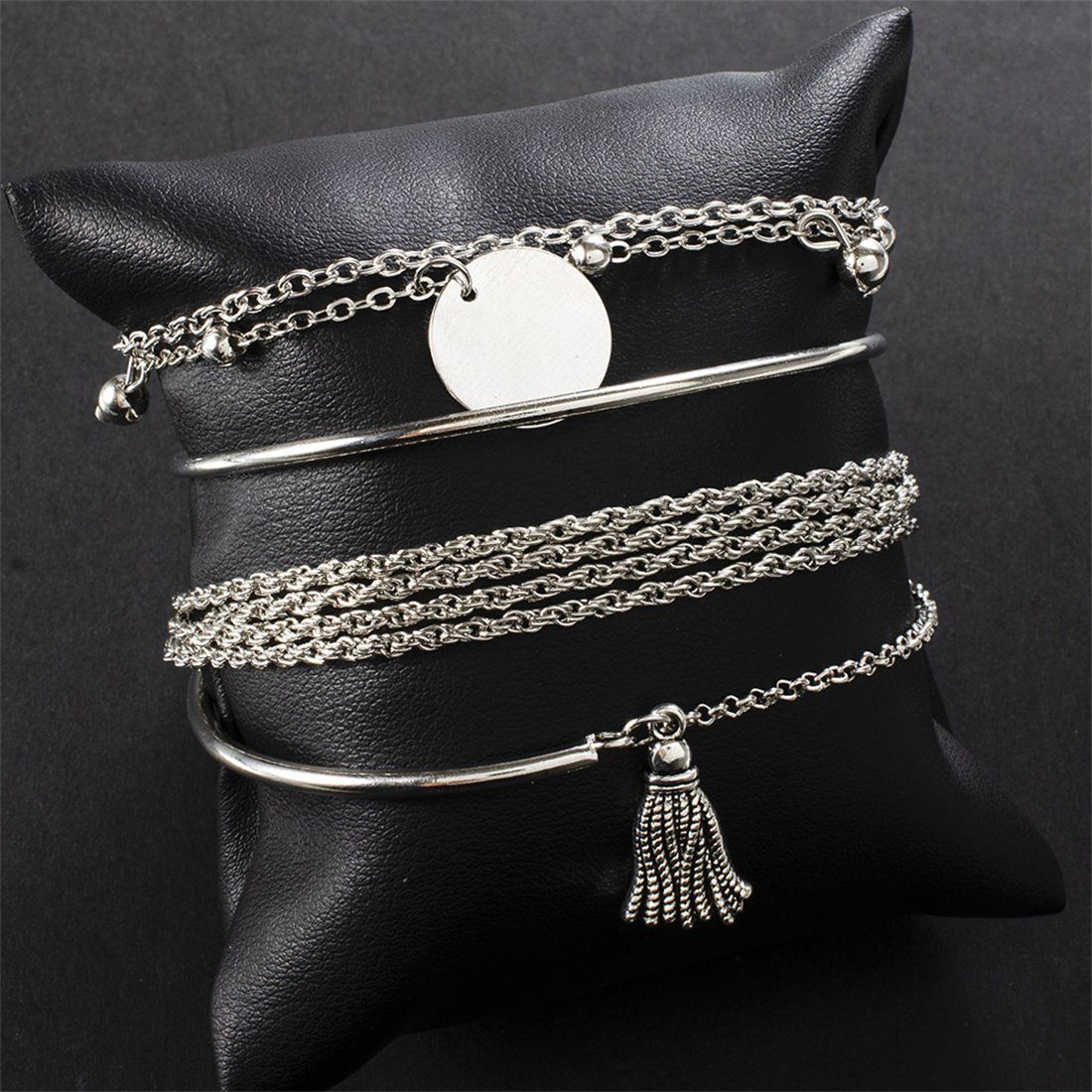 Armbänder mehrschichtige Damenarmband Silbernes 4er-Set, Quasten, Armband DÖRÖY mit