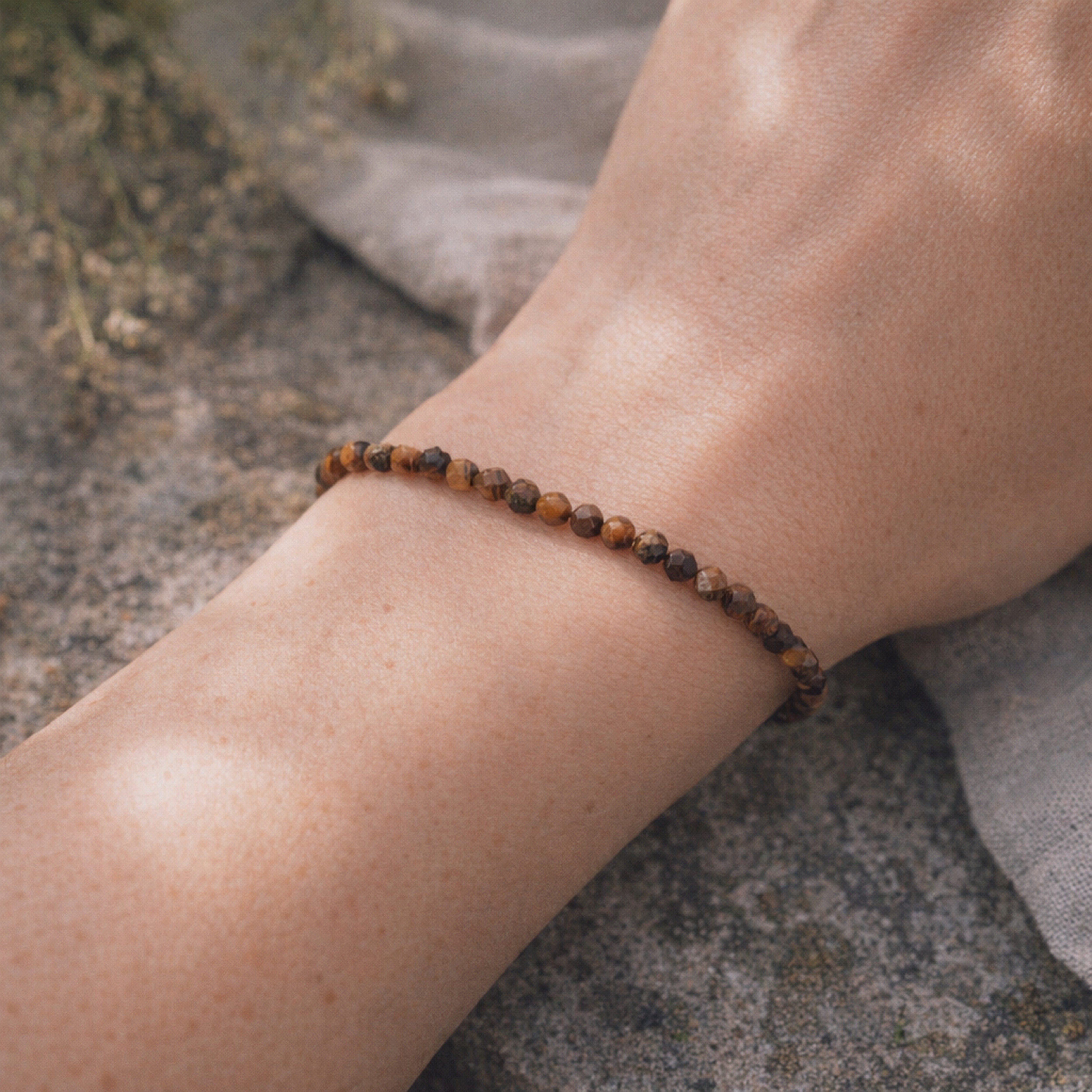 Lebensquelle Plus Armband Tigerauge, facettiertes Armband, 4 mm