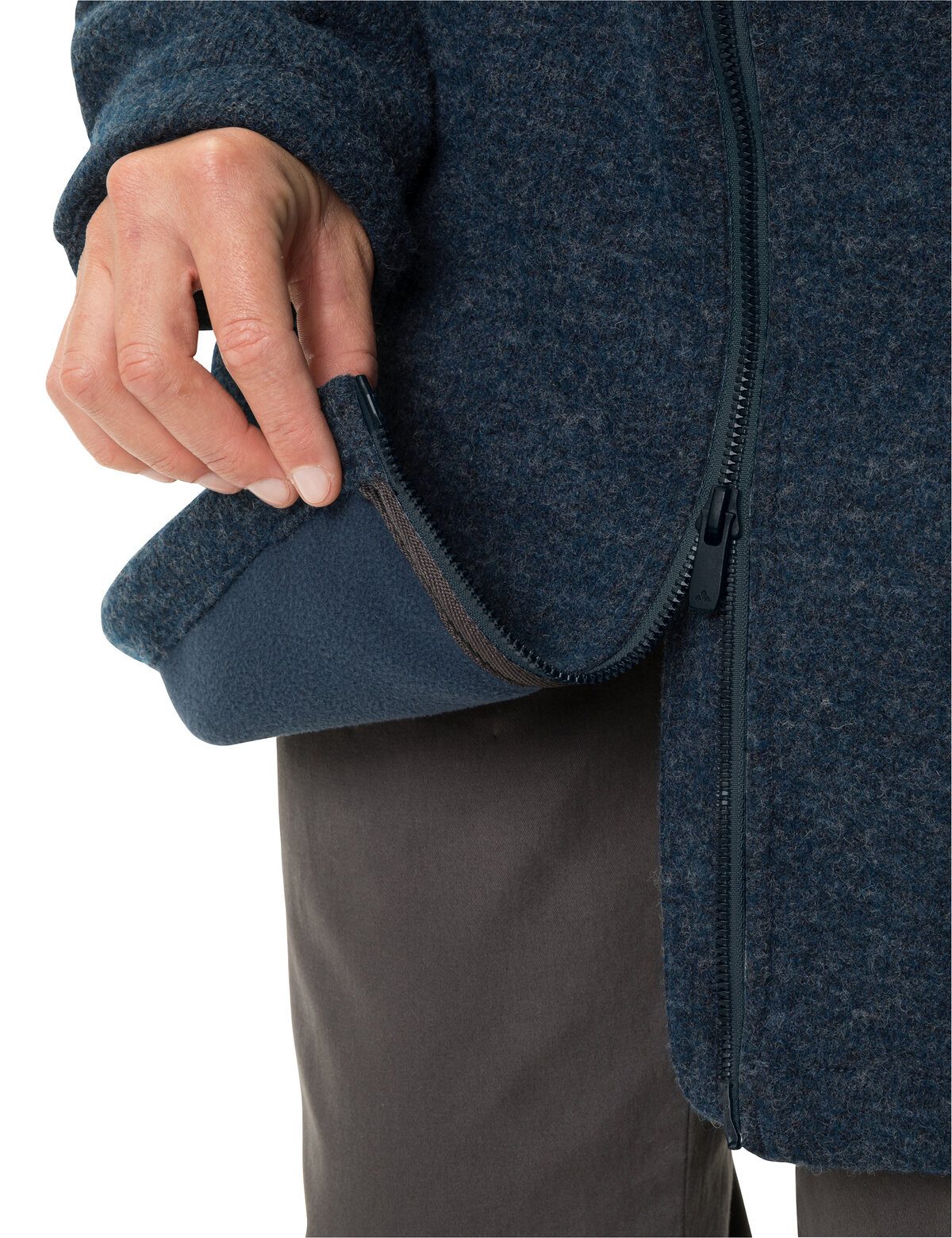 VAUDE Strickfleecejacke WOMEN'S TINSHAN COAT III für den modernen Alltag und Wandern, mit Kapuze, hoher Stehkragen