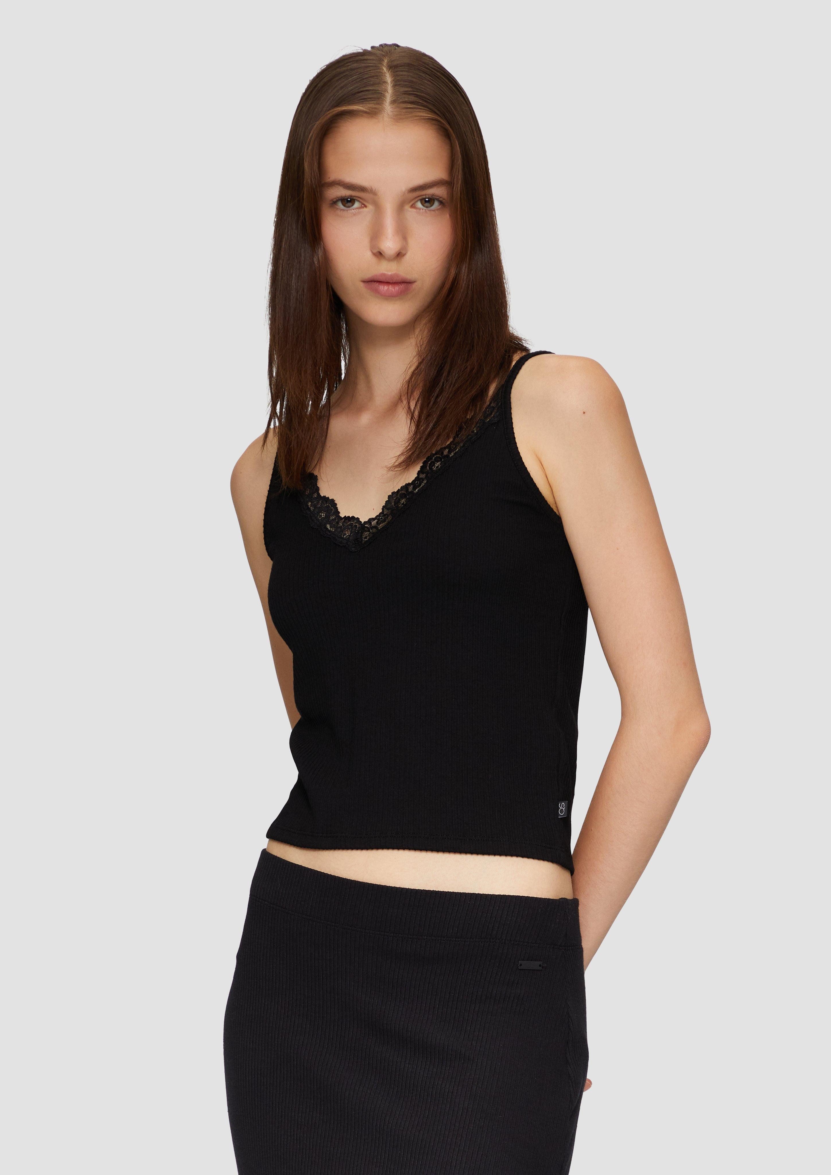 Shirttop Verkürztes Slim-Fit-Top mit Spitzen-Detail und Rippstruktur