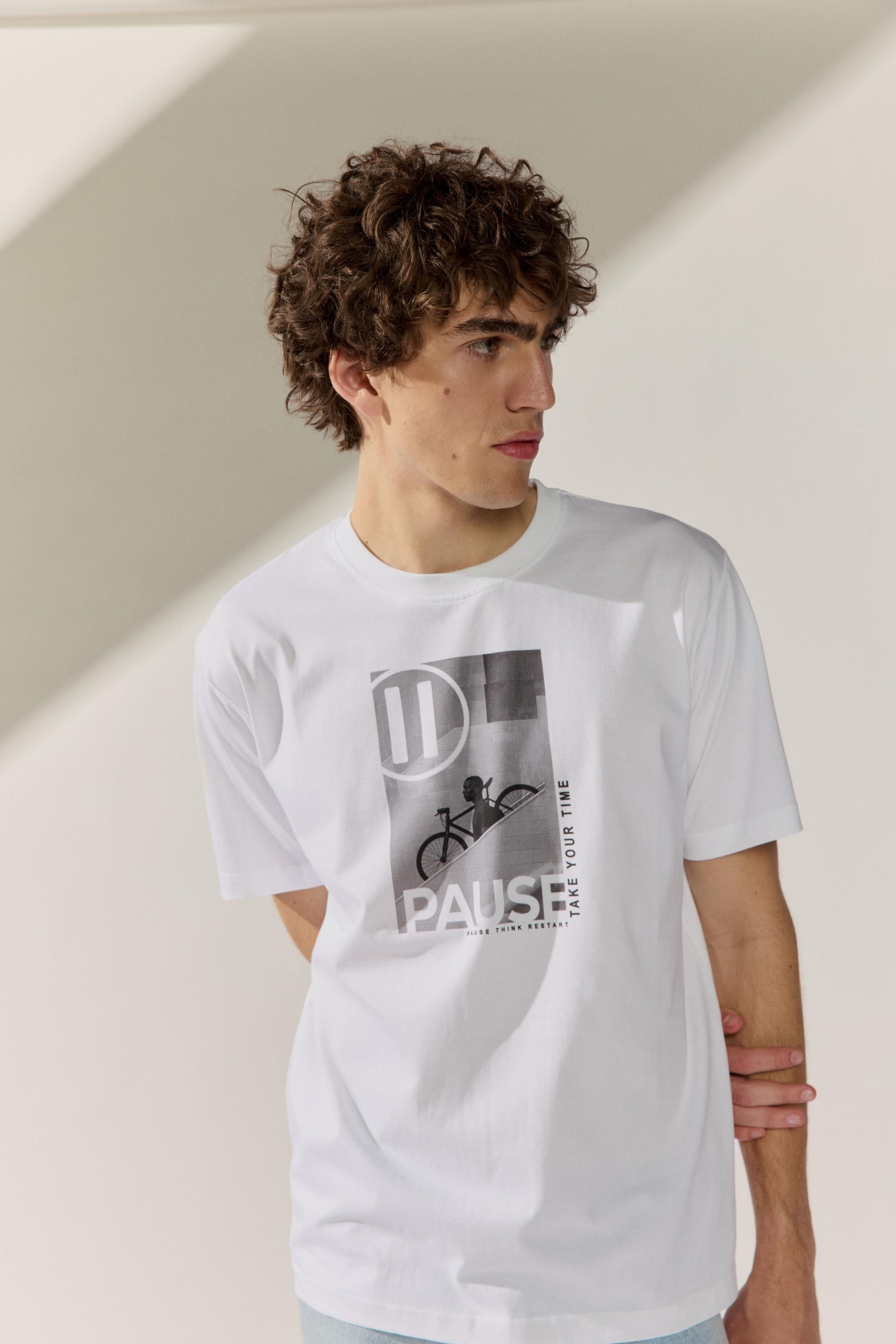 BASEFIELD T-Shirt