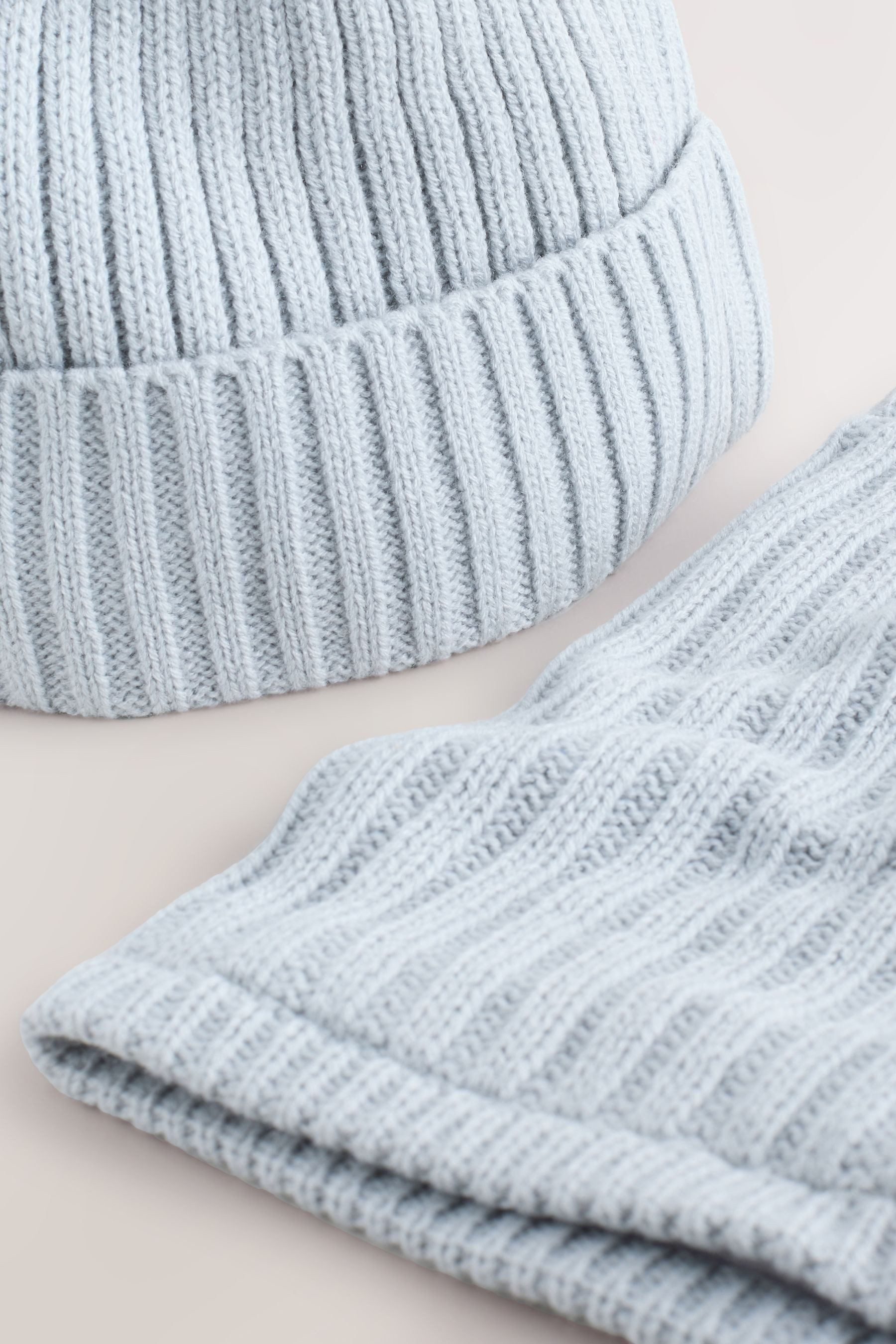 Next Beanie Bommelmütze und Schlauchschal im 2er-Set (2-St)