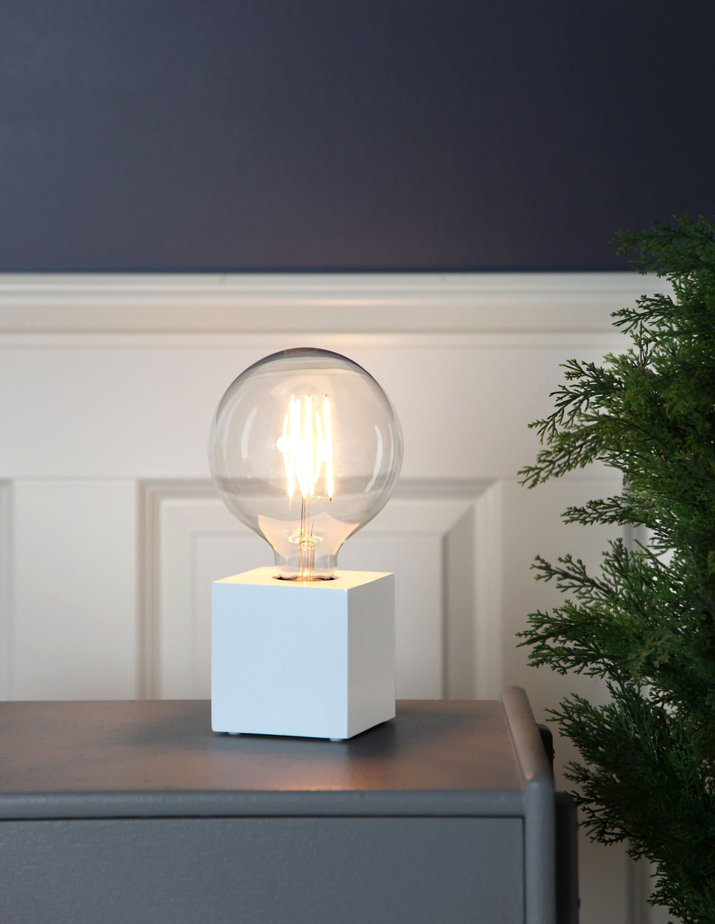STAR TRADING LED Dekolicht Kub, Lampensockel,Kub', Holz, Würfel-Form, weiß, E27 Fassung, H/B 9cm