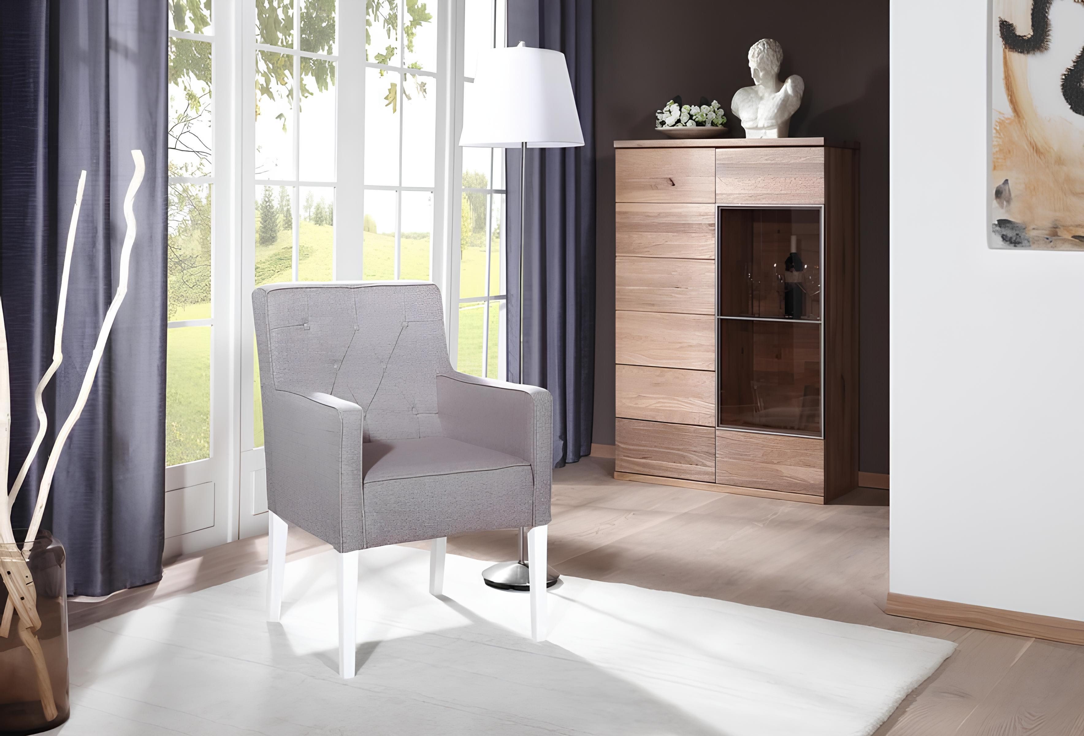 Xlmoebel Polsterstuhl Chesterfield Lehnstuhl aus Holz mit Samtbezug in elegantem Design, Hergestellt in Europa
