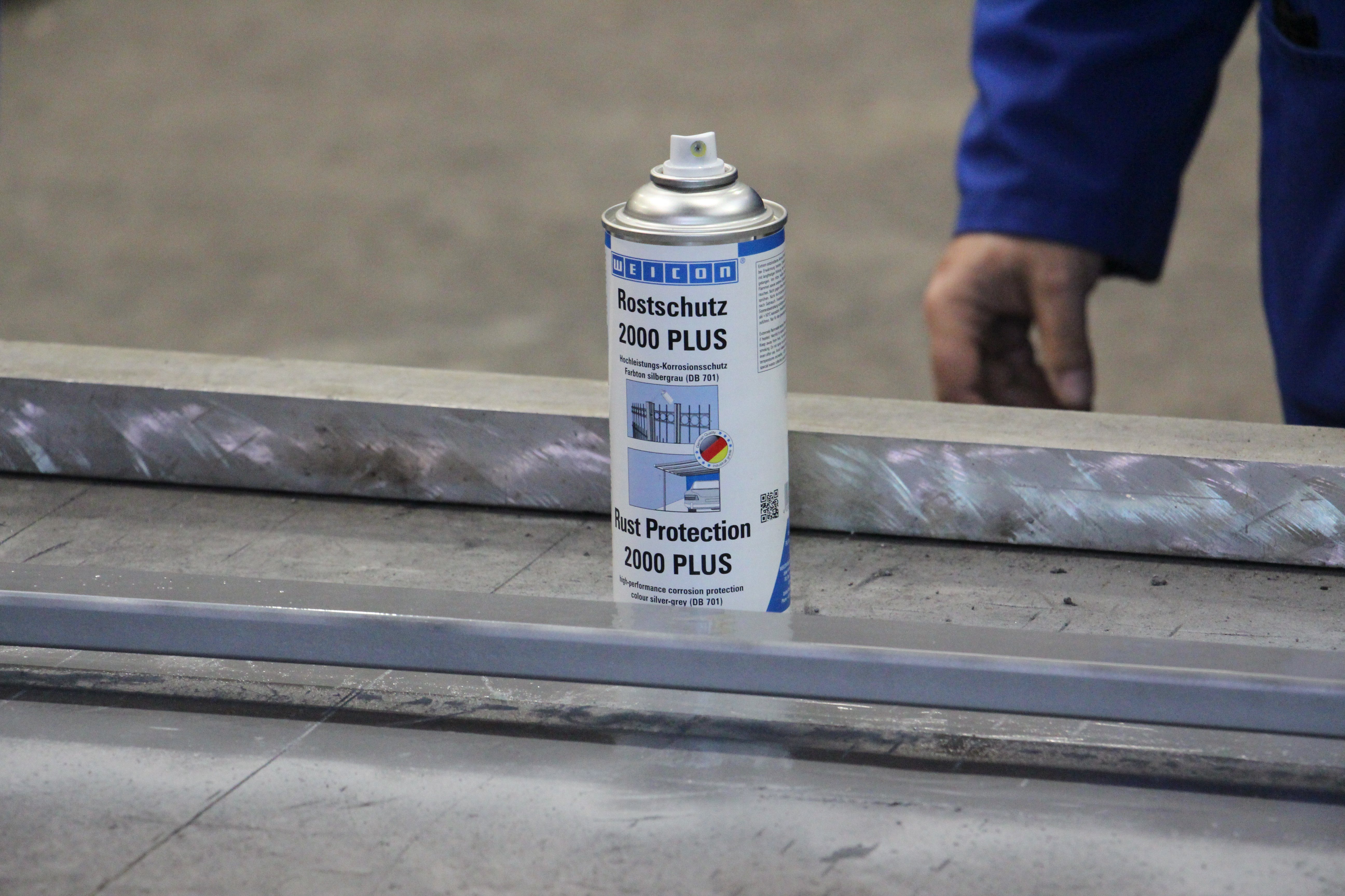 WEICON Rostschutzgrundierung Rostschutz 2000 PLUS, Dose, Verbrauch bei 1,5 Kreuzgang ~ 2 m², korrosions- und witterungsbeständige Oberflächenbeschichtung