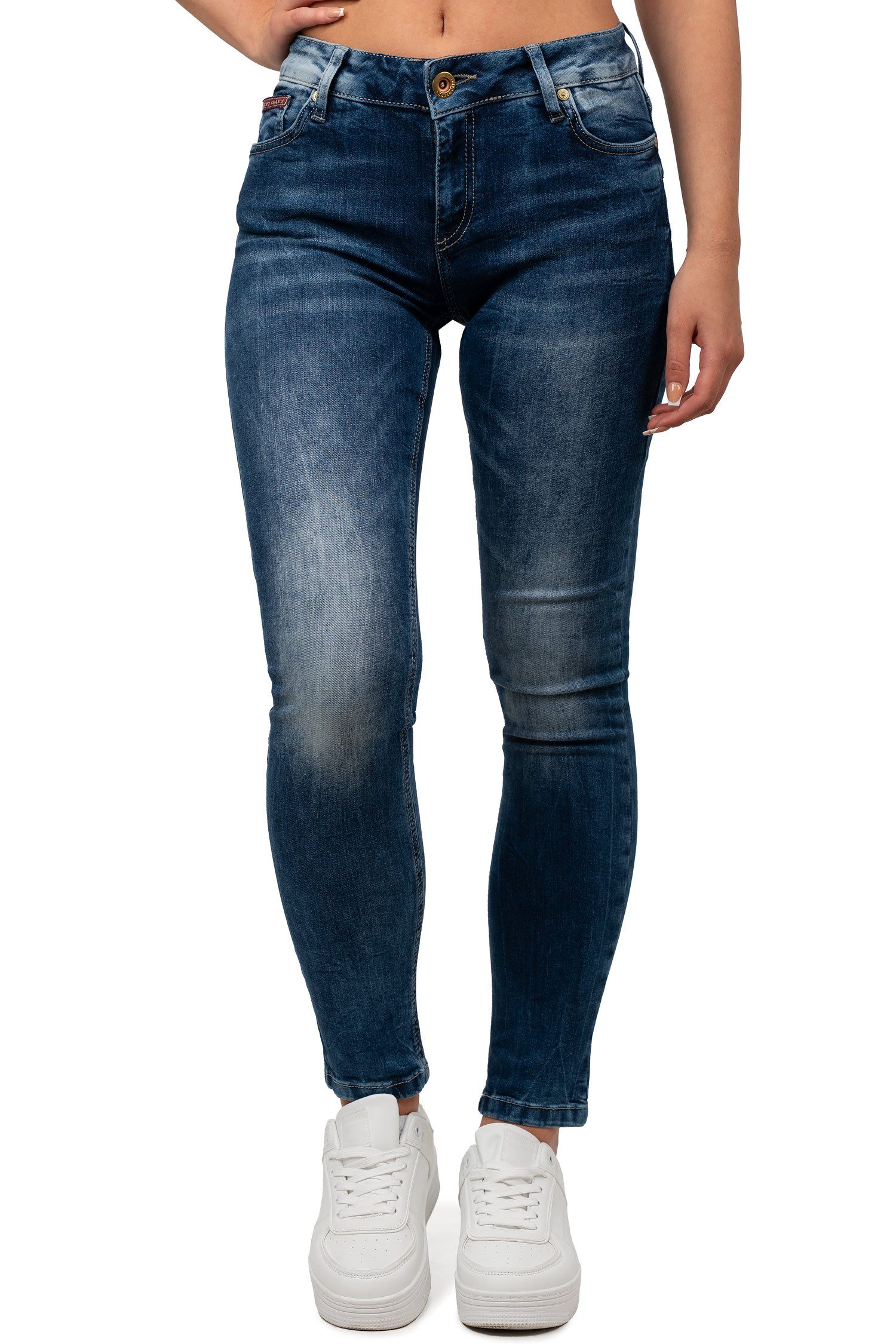 Cipo & Baxx Slim-fit-Jeans Damen Slim Fit Hose Stonewashed BA-WD461 Figurbetonter Slim Fit-Schnitt