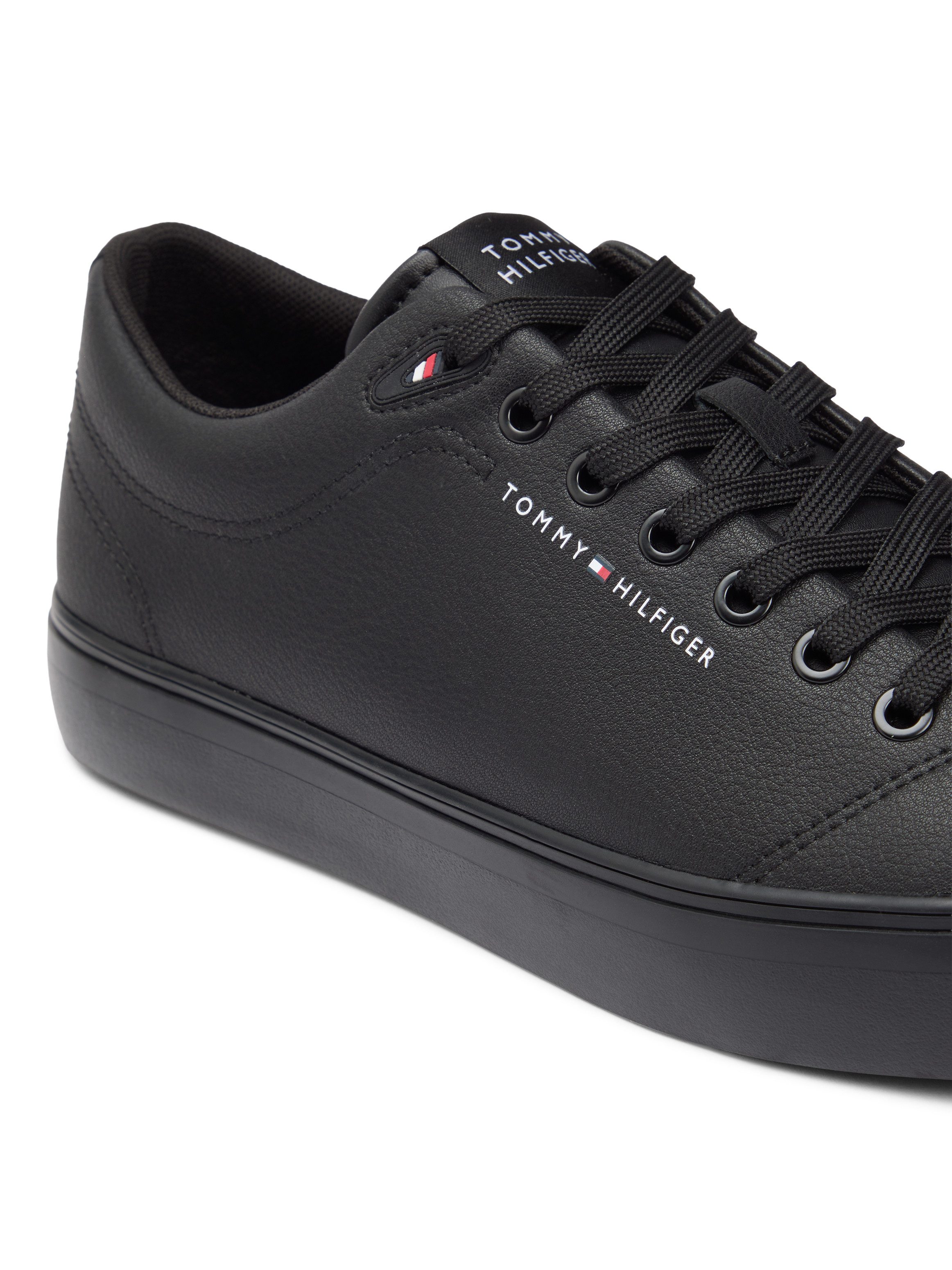Tommy Hilfiger TH HI VULC CORE LOW LTH II ESS Sneaker, Freizeitschuh, Halbschuh, Schnürer in schmaler Form