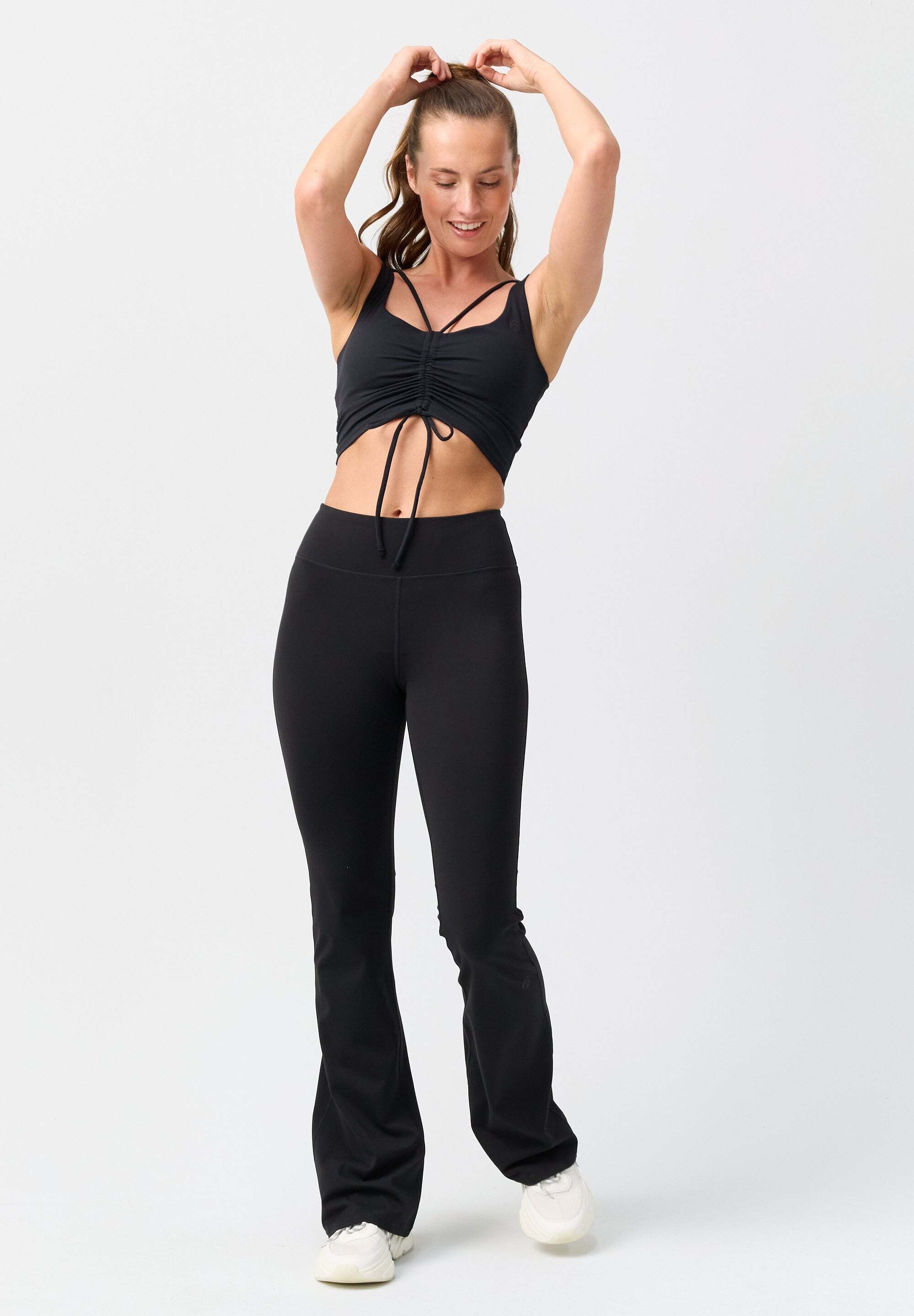 OCEANSAPART Jogger Pants Gianna (1-tlg) mit ausgestelltem Bein günstig online kaufen