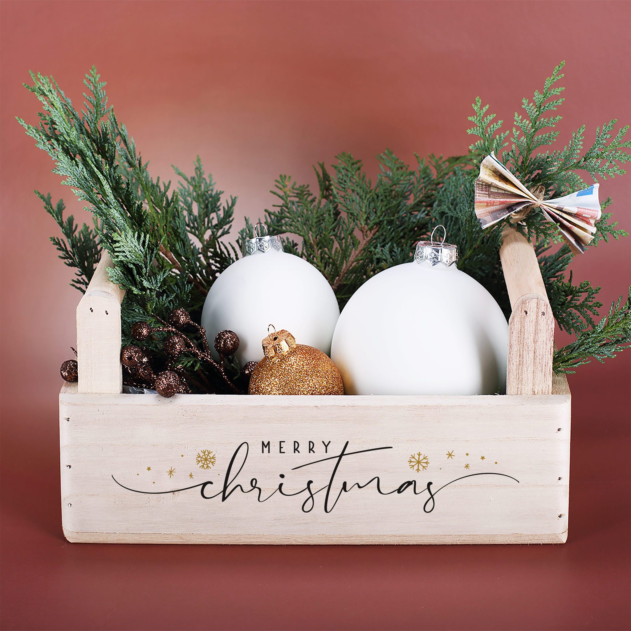 Herz & Heim Geschenkbox zu Weihnachten oder Nikolaus - Holzkorb für Weihnachtsgeschenke, mit Holzgriffen