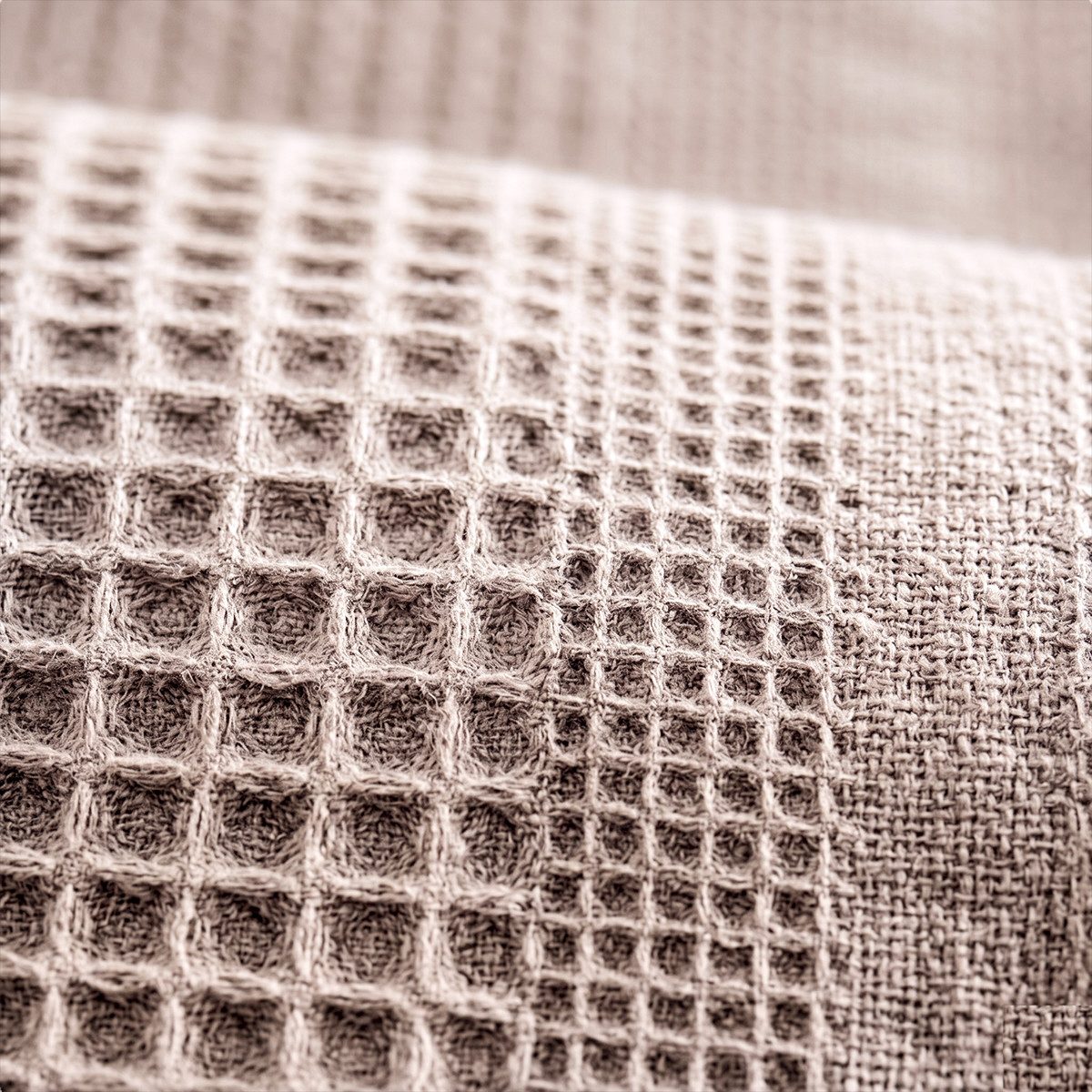 herémood Tagesdecke aus 100% Baumwolle – Elegante Waffelpique Wohndecke 180x220 cm, weiche, Kuscheldecke für Sofa & Bett, atmungsaktiv & pflegeleicht – BEIGE