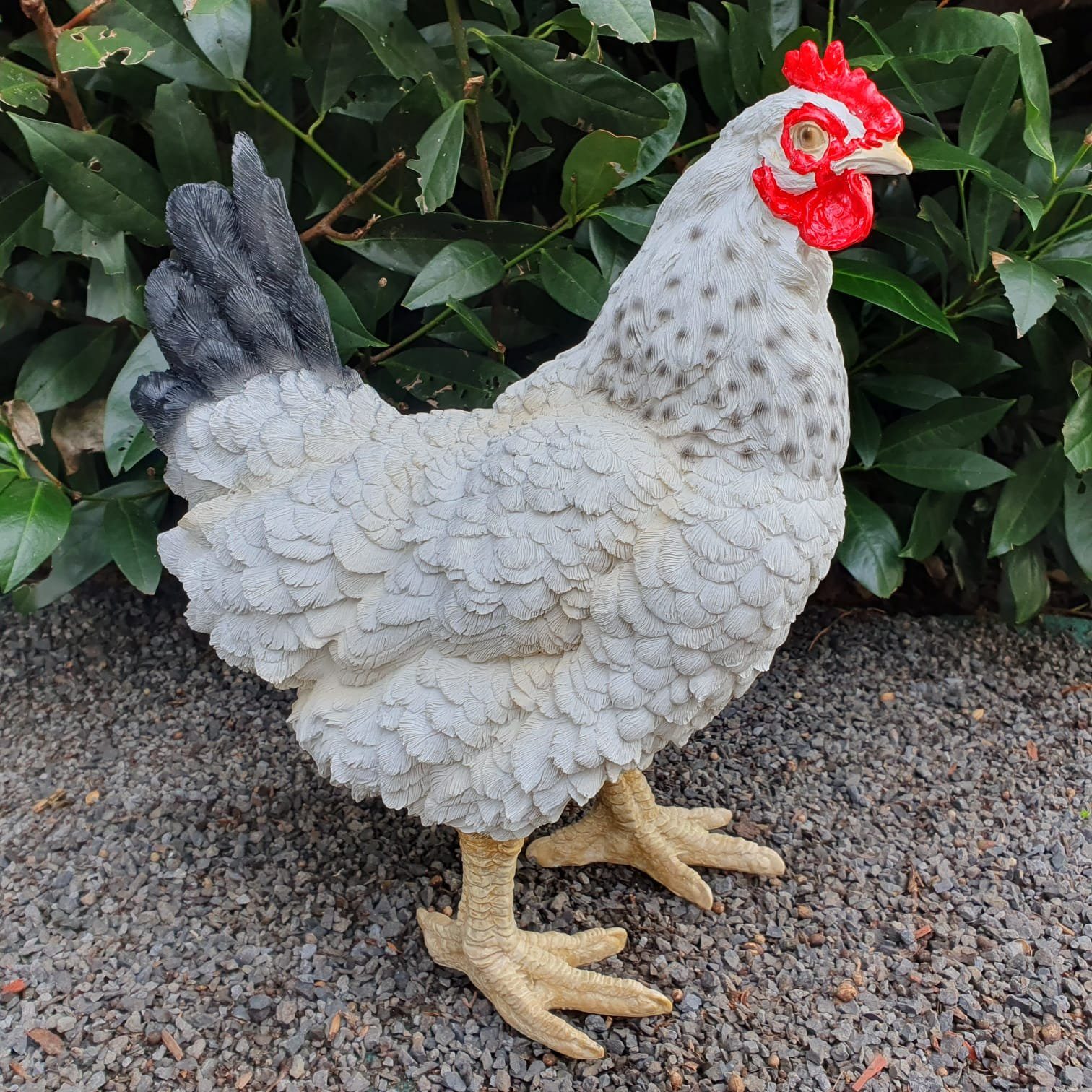 Aspinaworld Gartenfigur stehende weiße Huhn Figur 36 cm